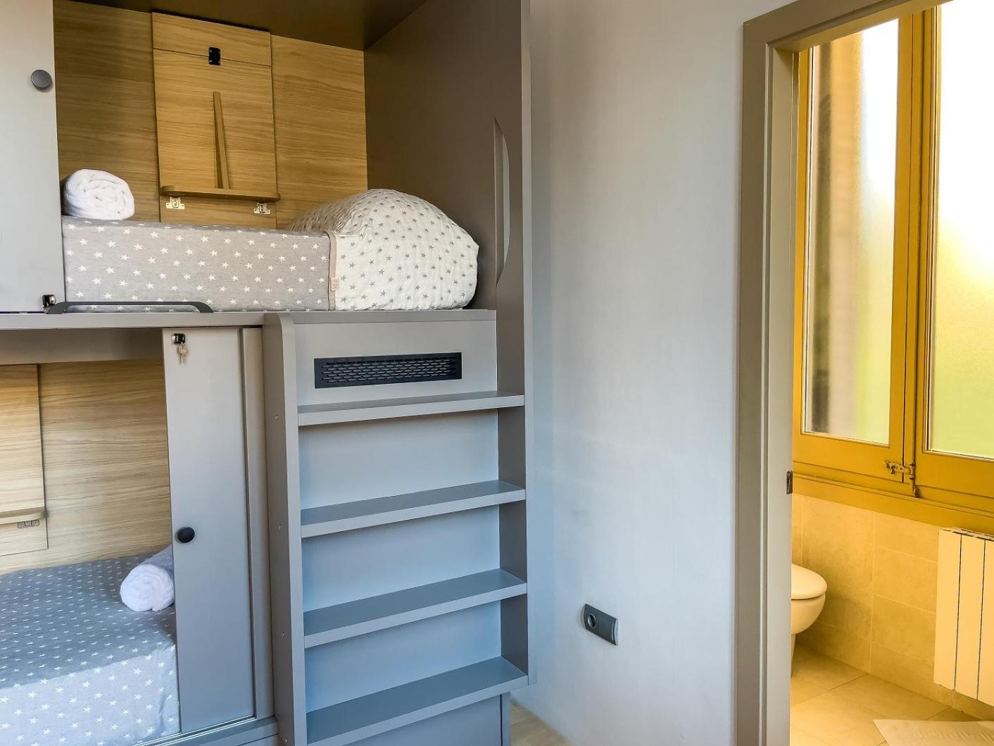 Bunk Bed in Female Dormitory Room   photo 2