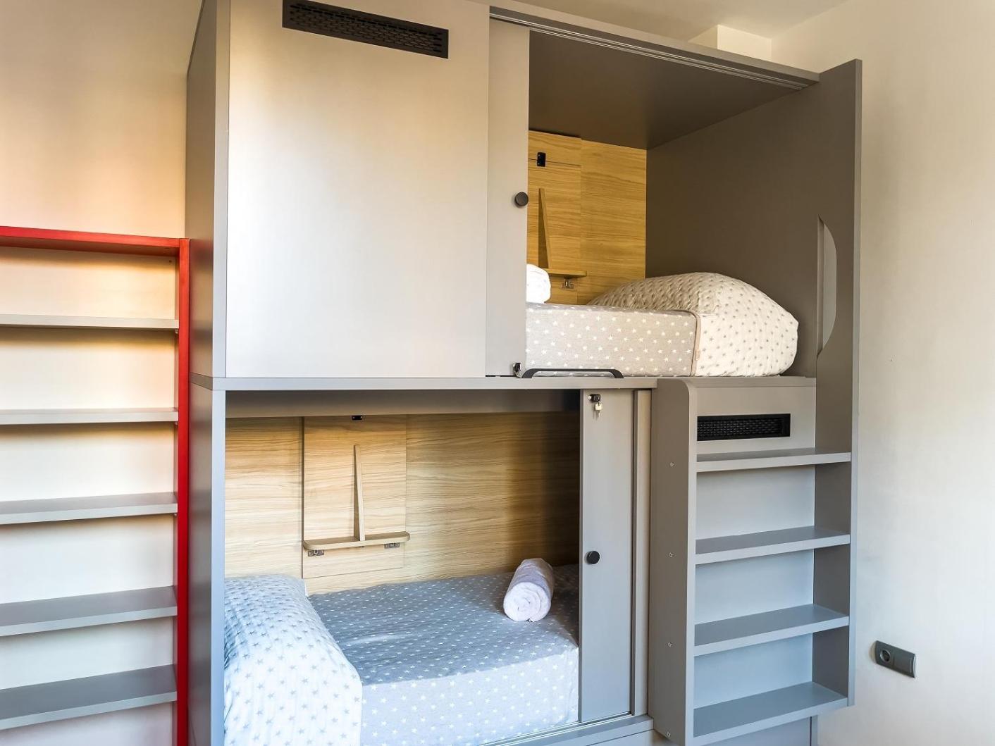 Litera en Dormitorio Masculino.