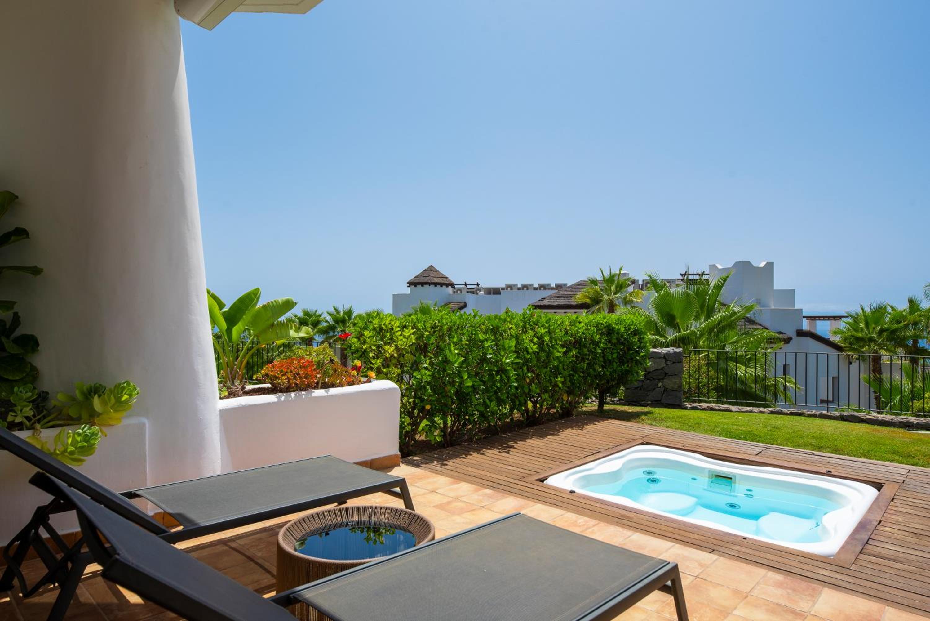 Two-Bedroom Suite with Jacuzzi and Partial Sea View