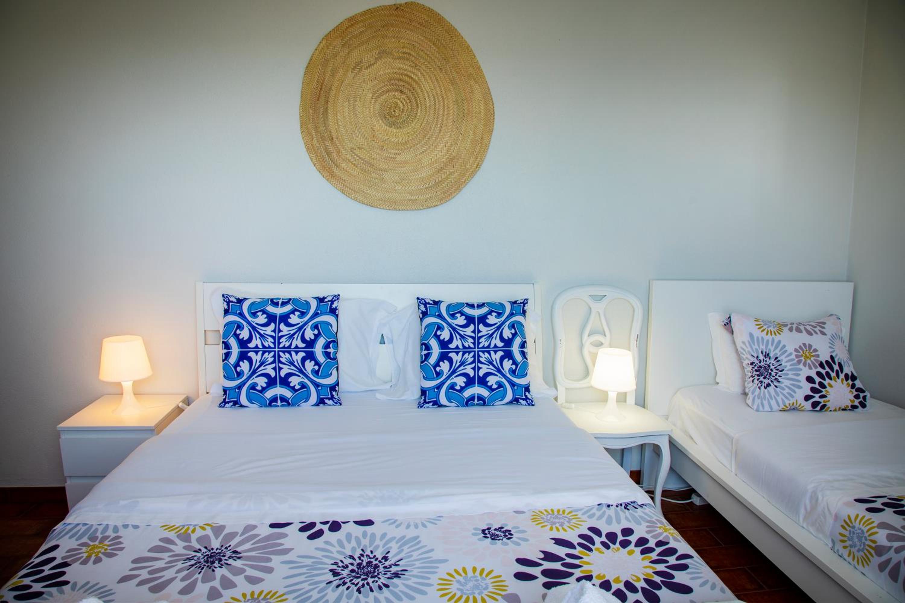 Deluxe King Room - Photo 4