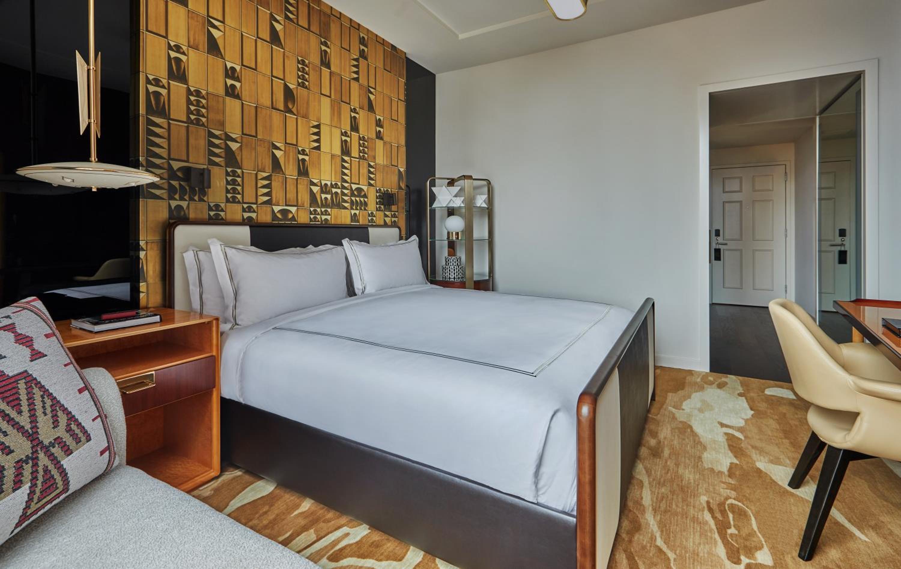 Deluxe King Room - Disability Access