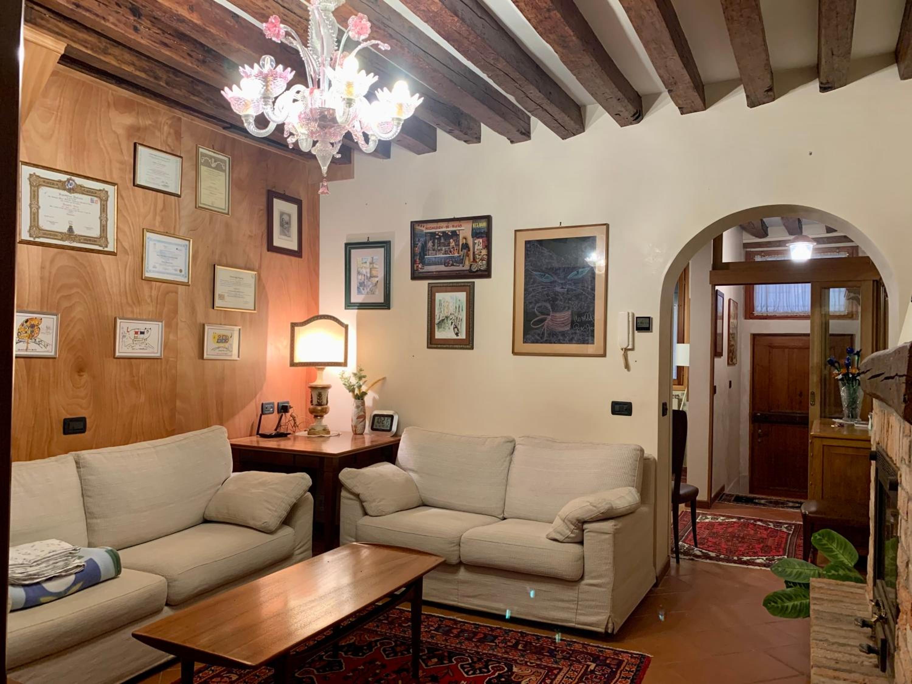 One-Bedroom House photo 1