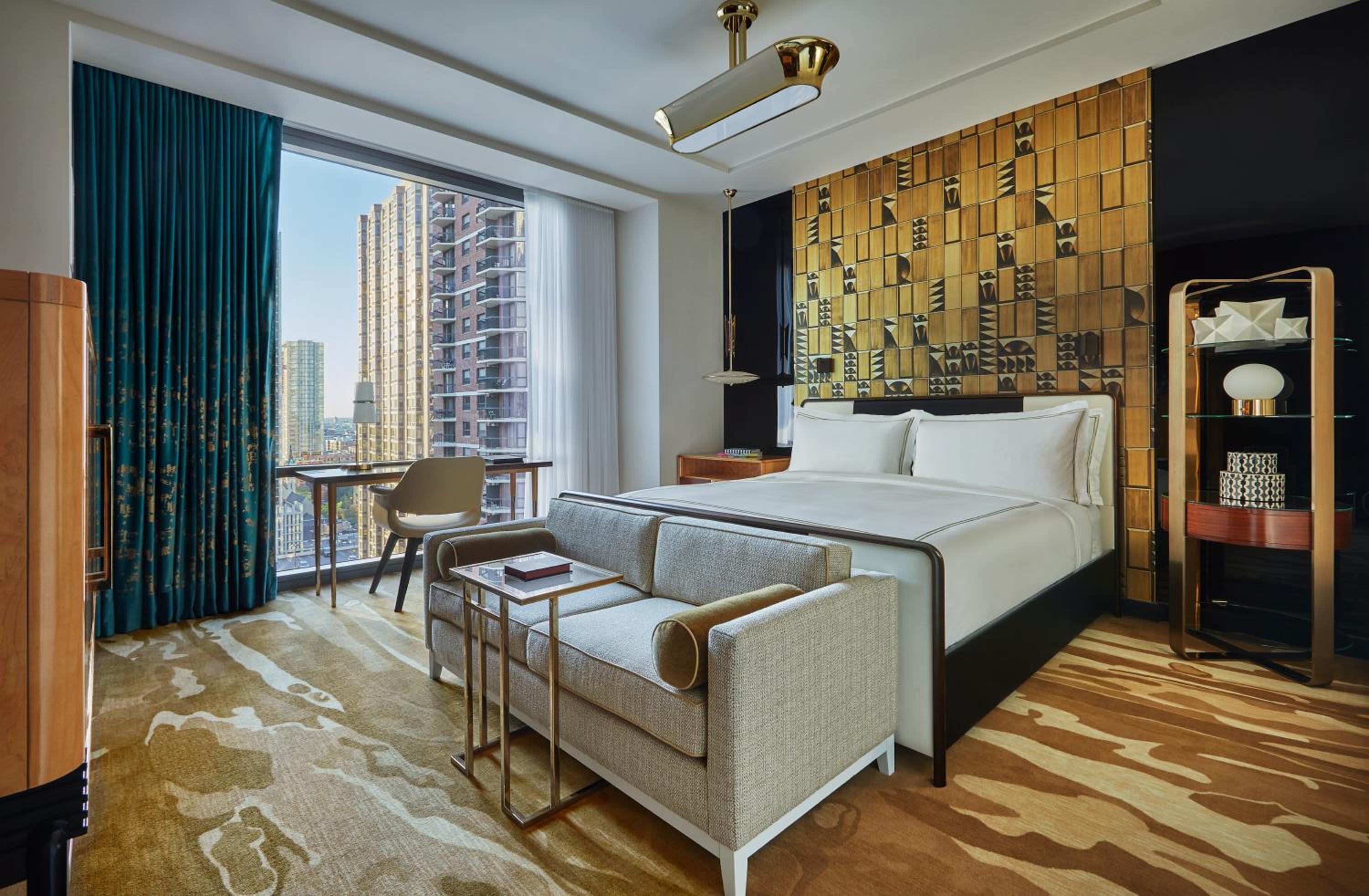 Grand King Room