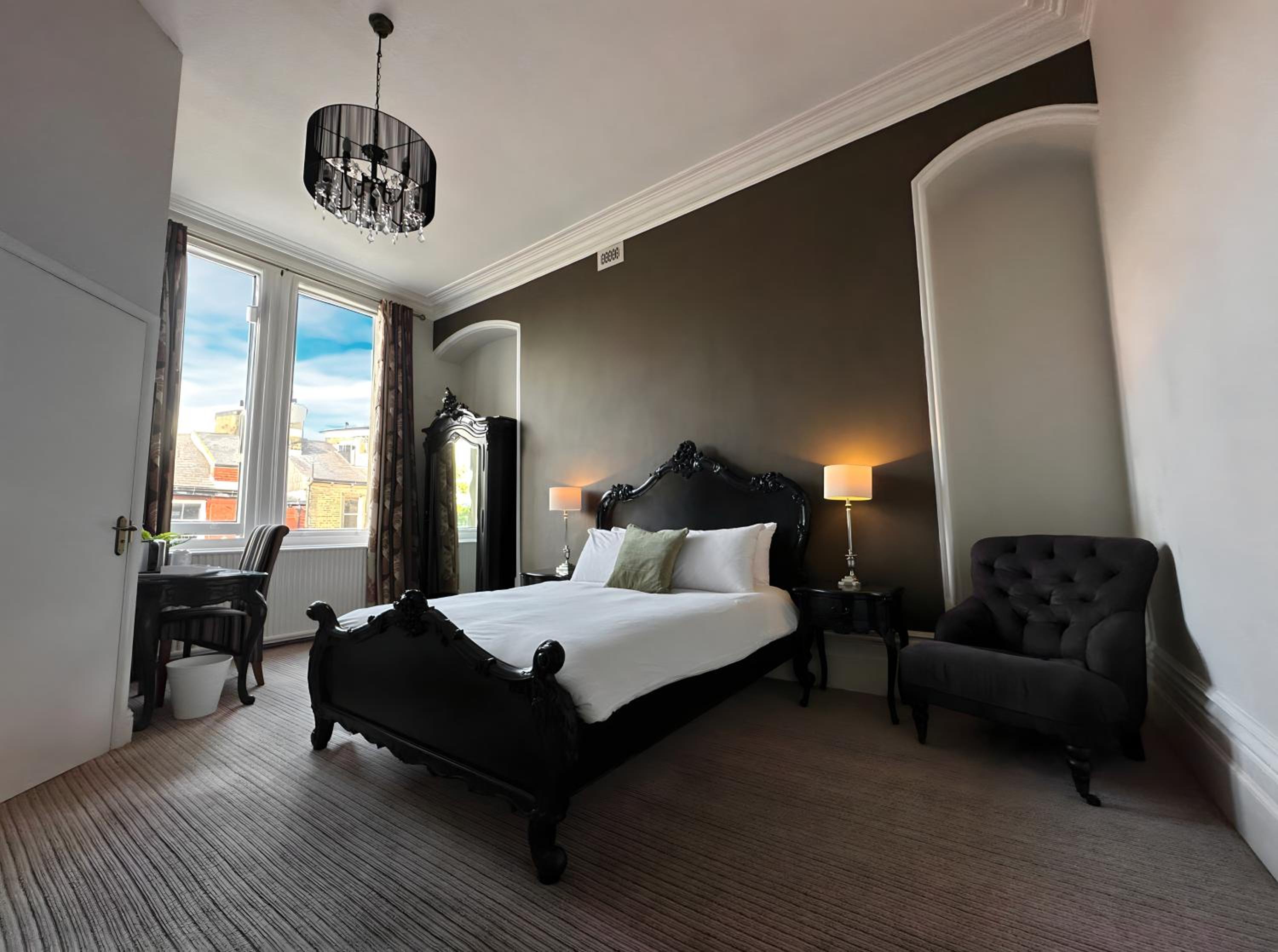 Superior King Room photo 3