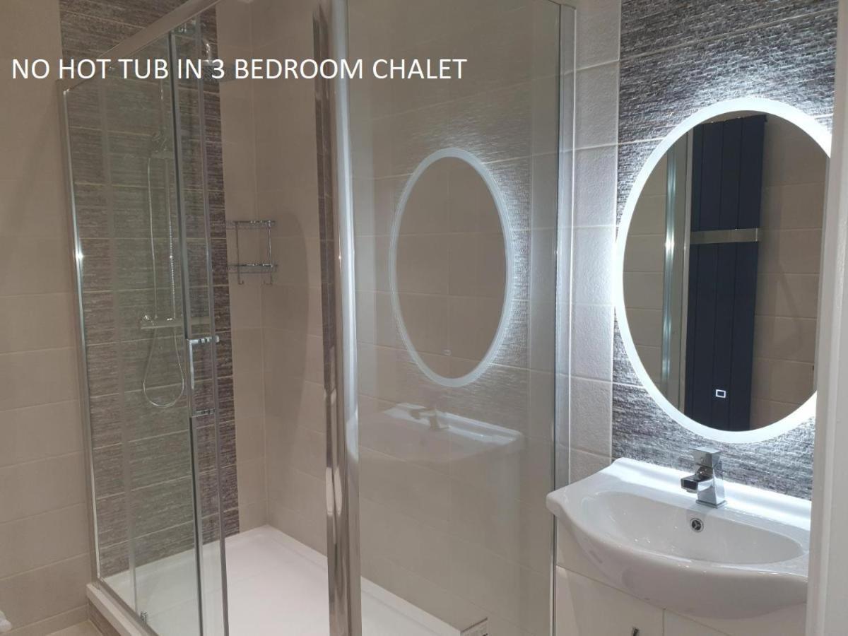 Three-Bedroom Chalet photo 2