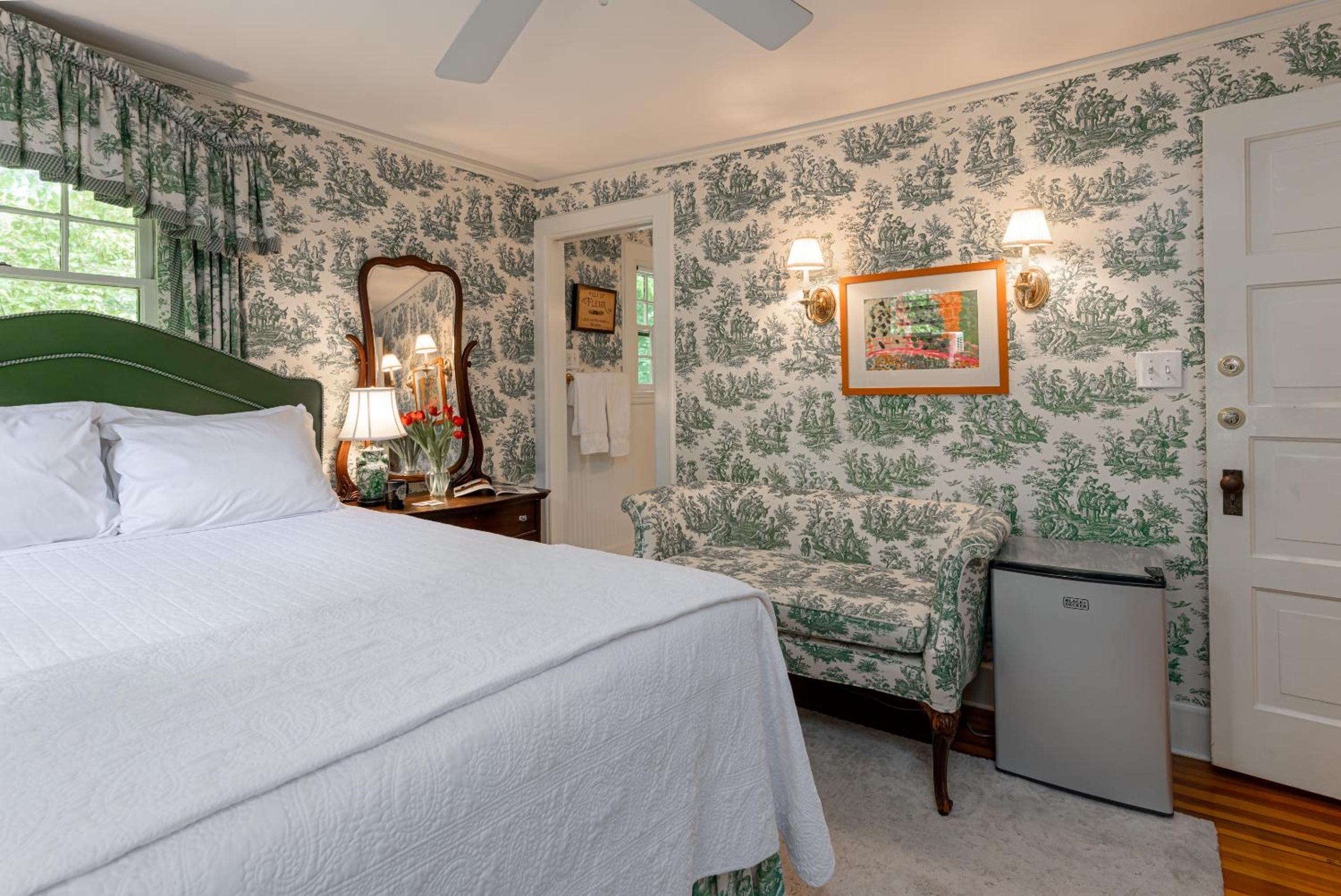 Queen Room photo 3