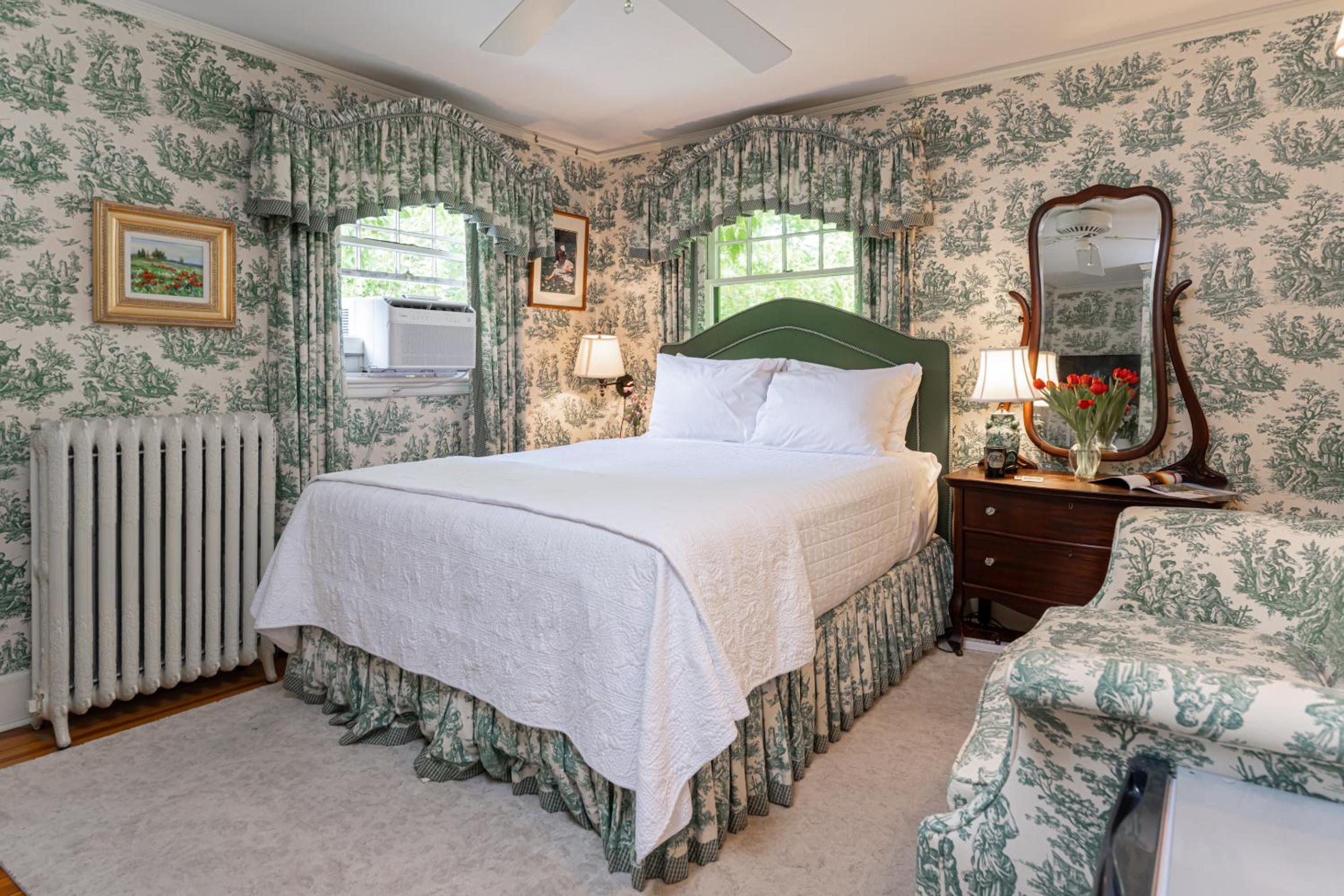Queen Room