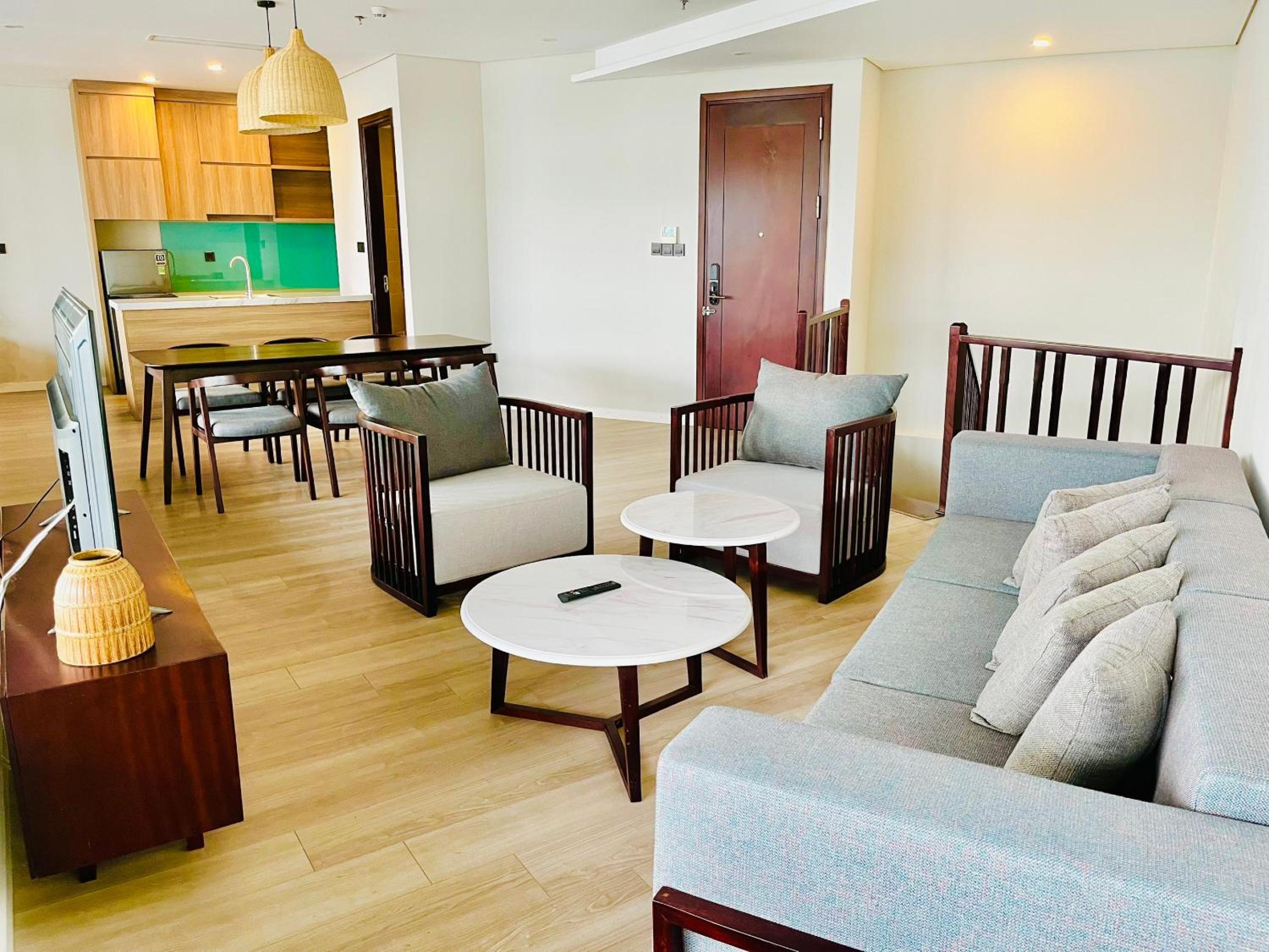 One-Bedroom Penthouse with Private Pool - Photo 11