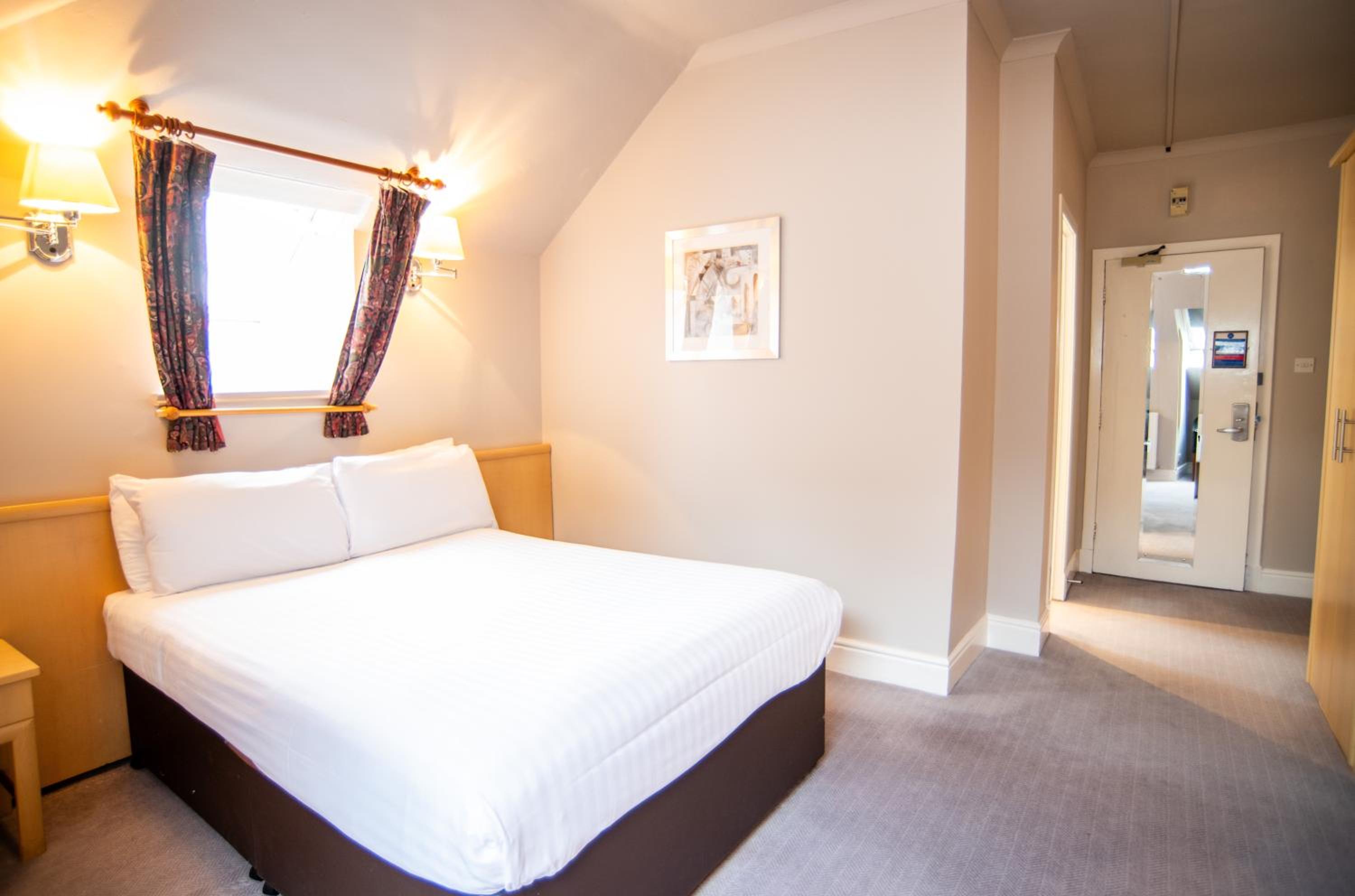 Standard Double Room - Photo 1