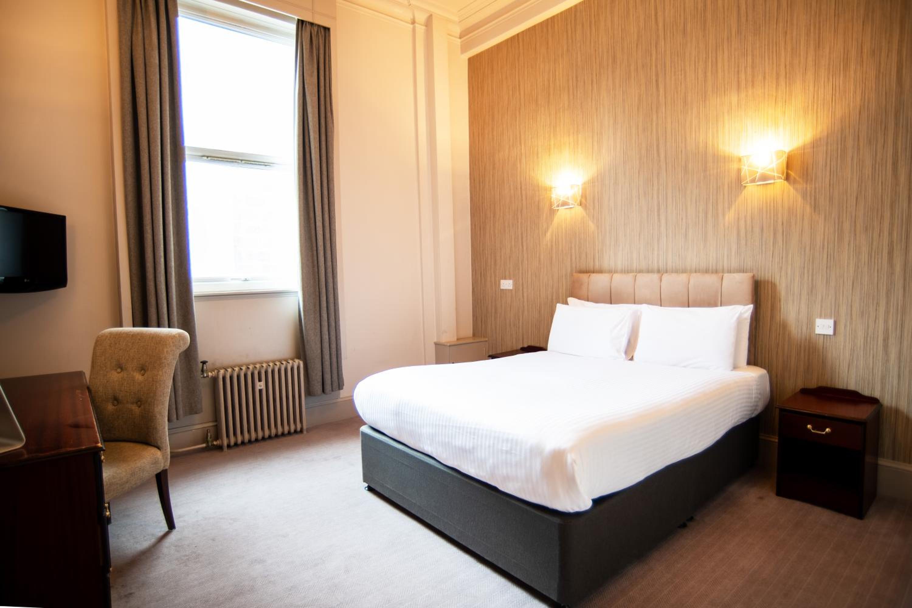 Standard Double Room - Photo 5