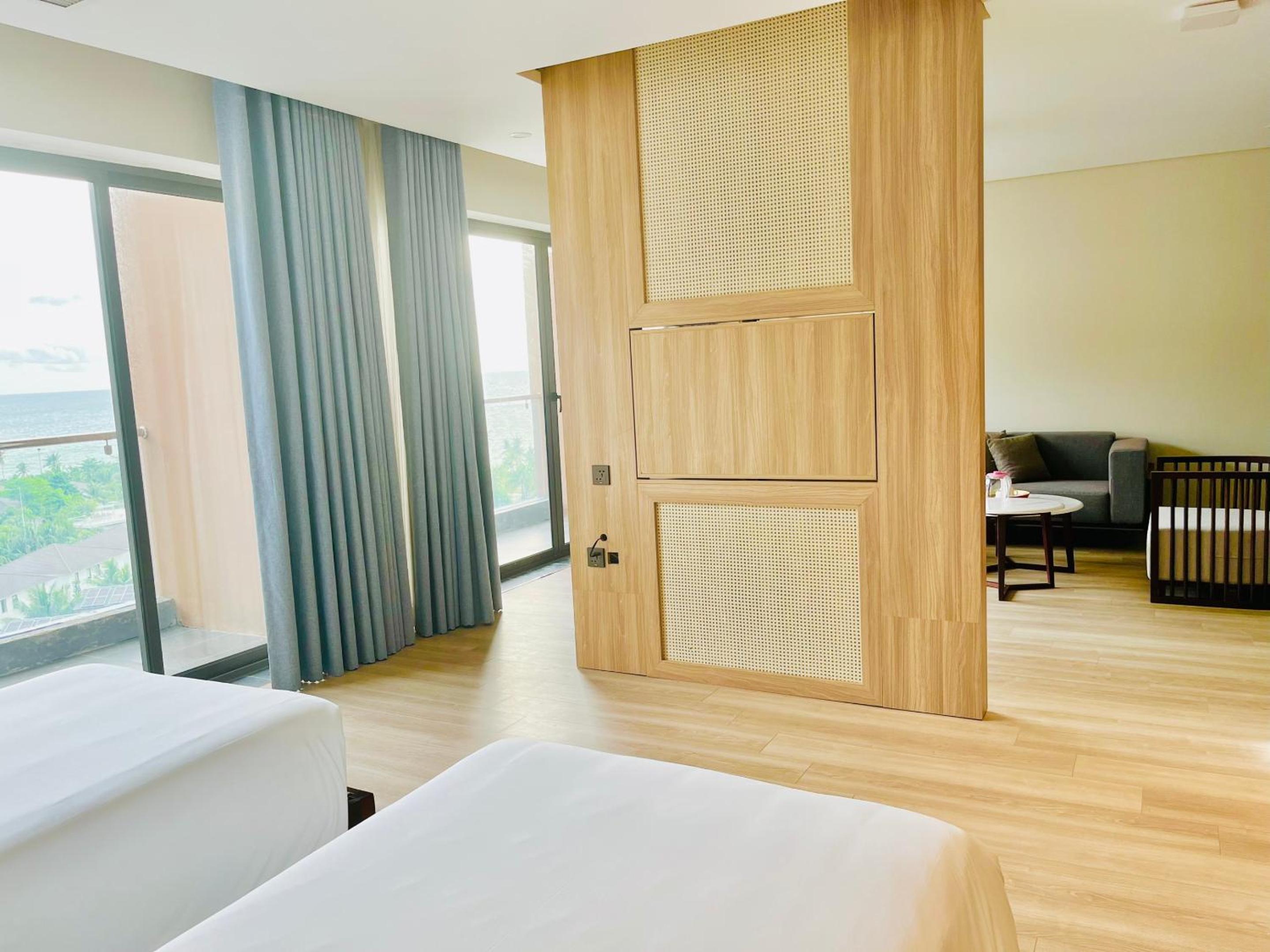 Two-Bedroom Penthouse with Private Pool - Photo 16