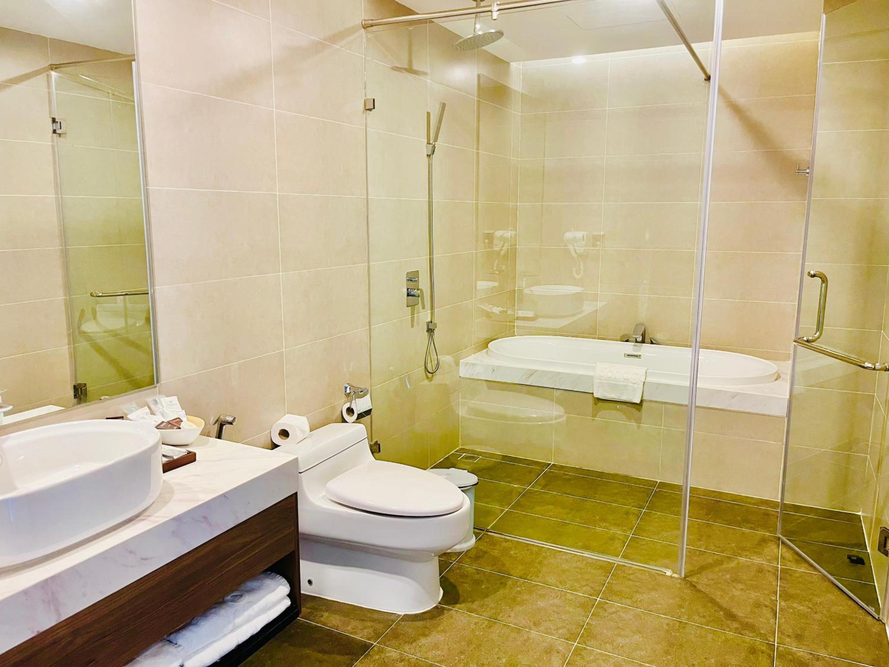Two-Bedroom Penthouse with Private Pool - Photo 13