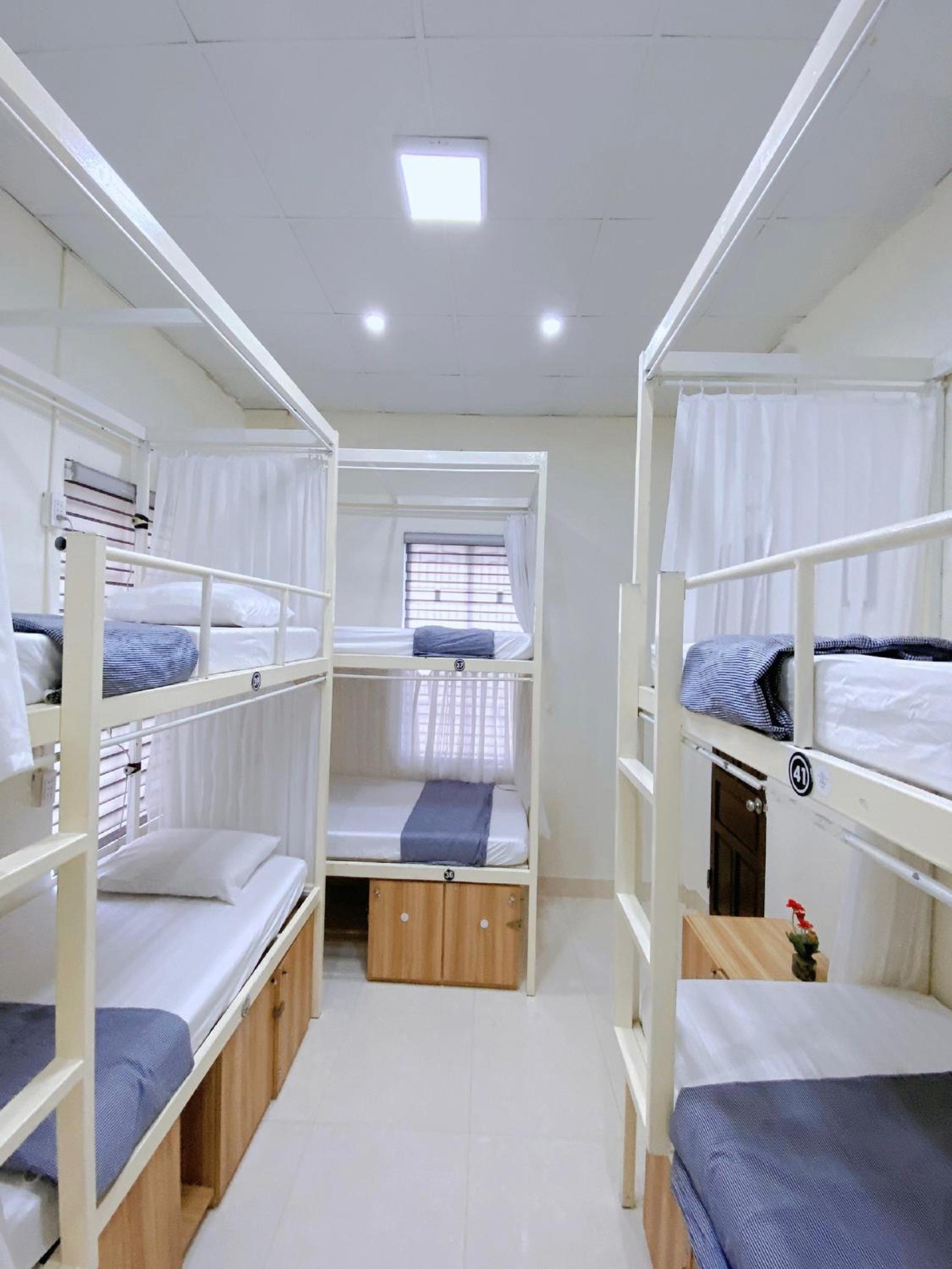 Bed in 6-Bed Mixed Dormitory Room photo 2
