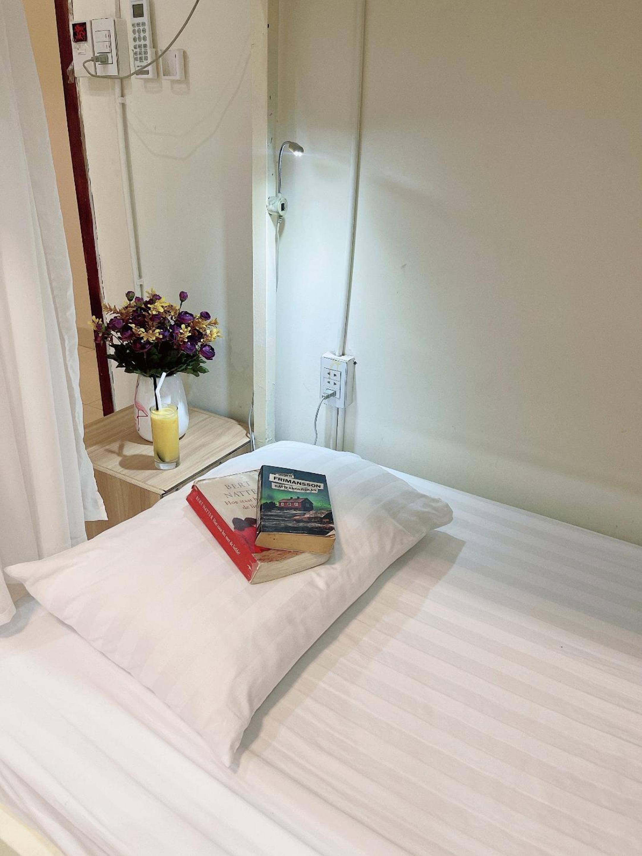 Bed in 4-Bed Female Dormitory Room photo 1