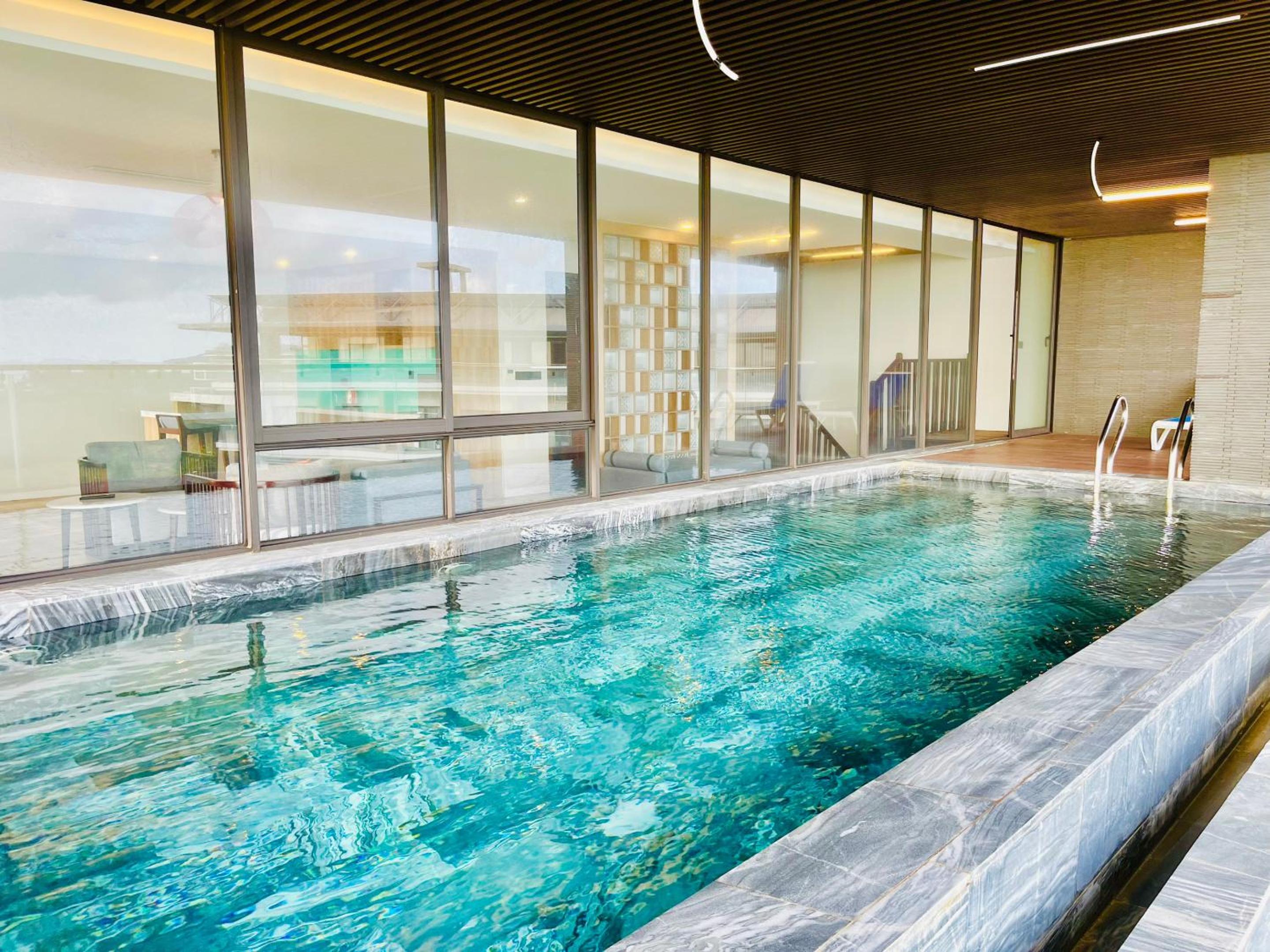 Three-Bedroom Penthouse with Private Pool - Photo 2