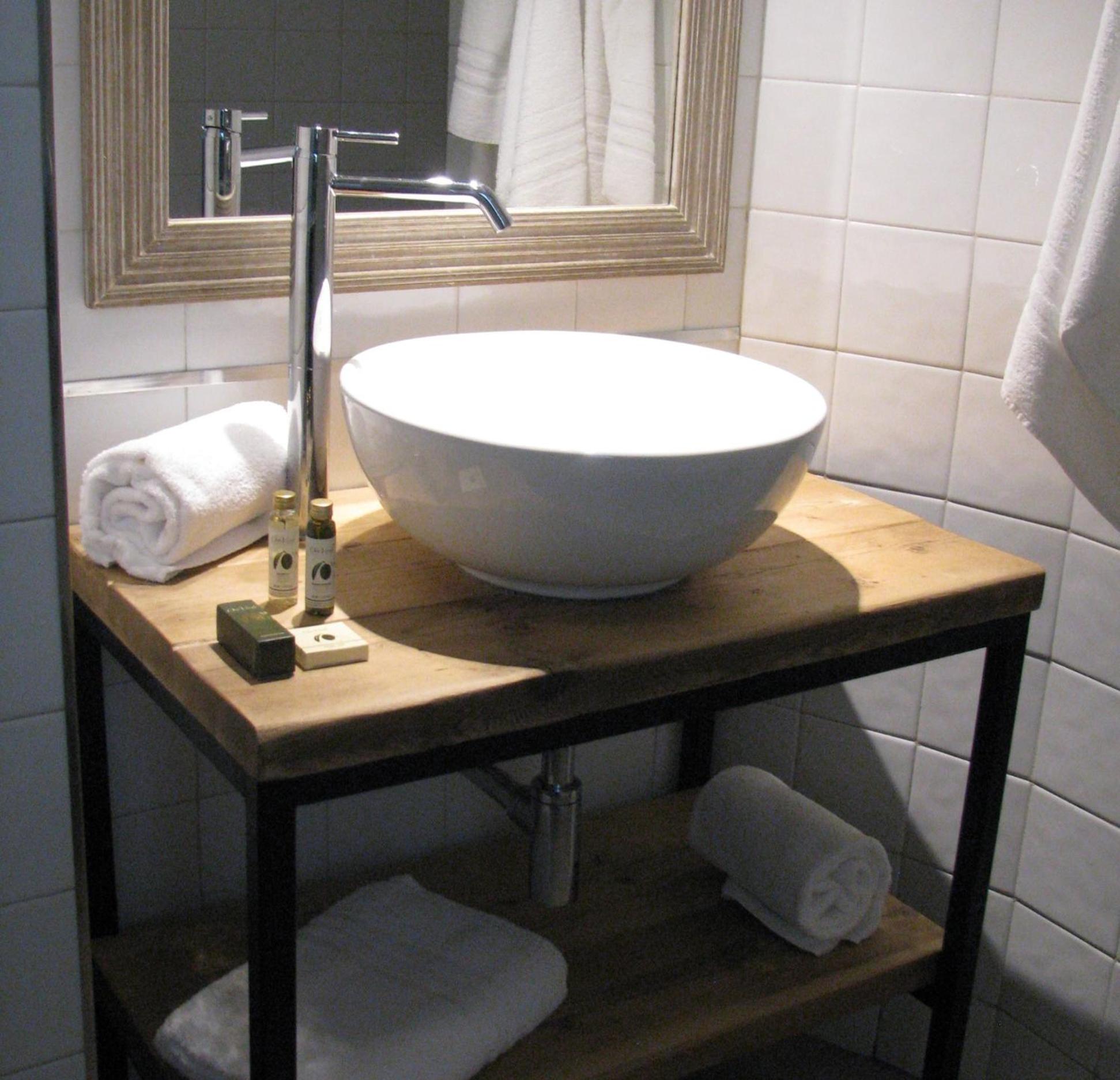 Large Double Room - Photo 2