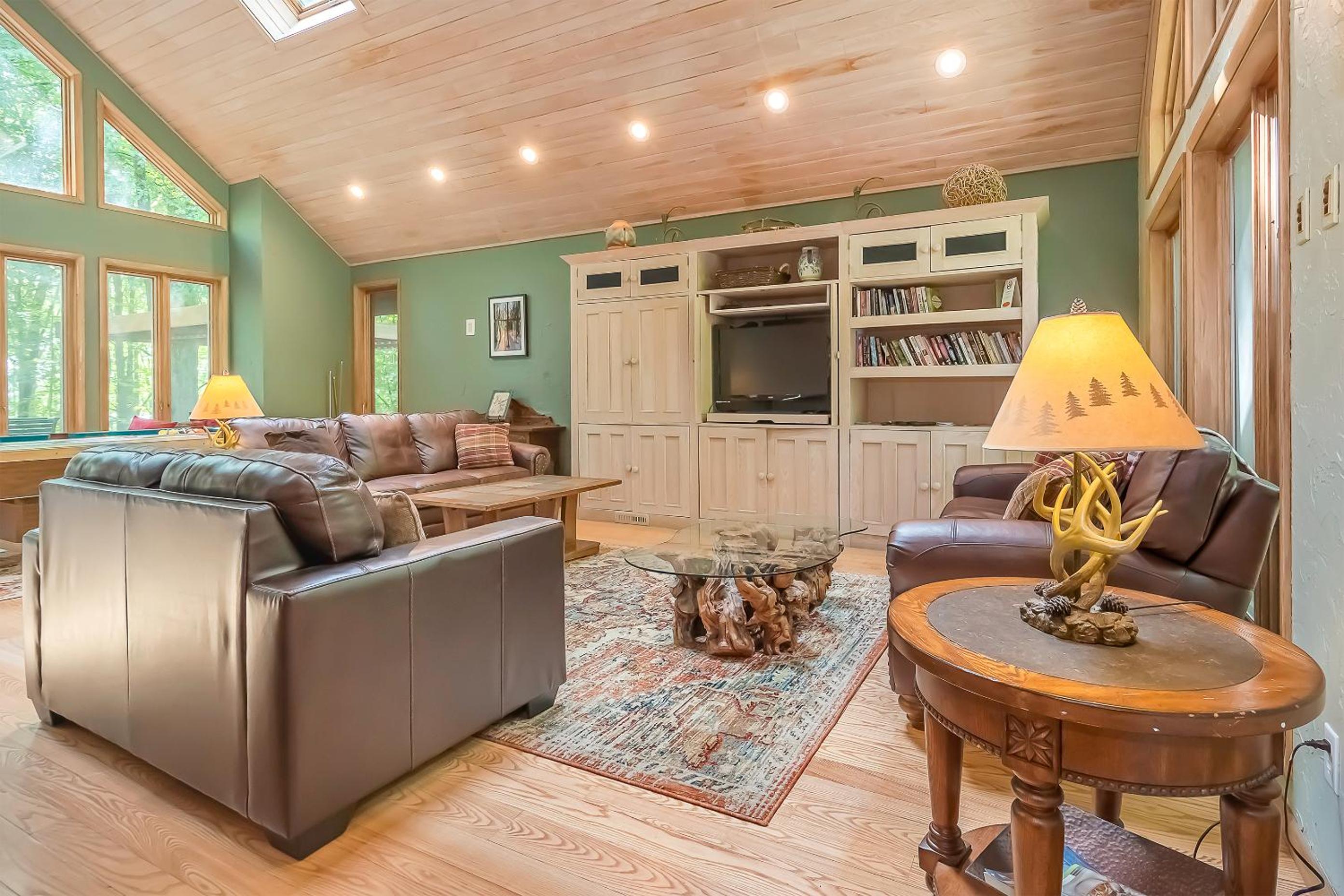 Four-Bedroom House photo 1