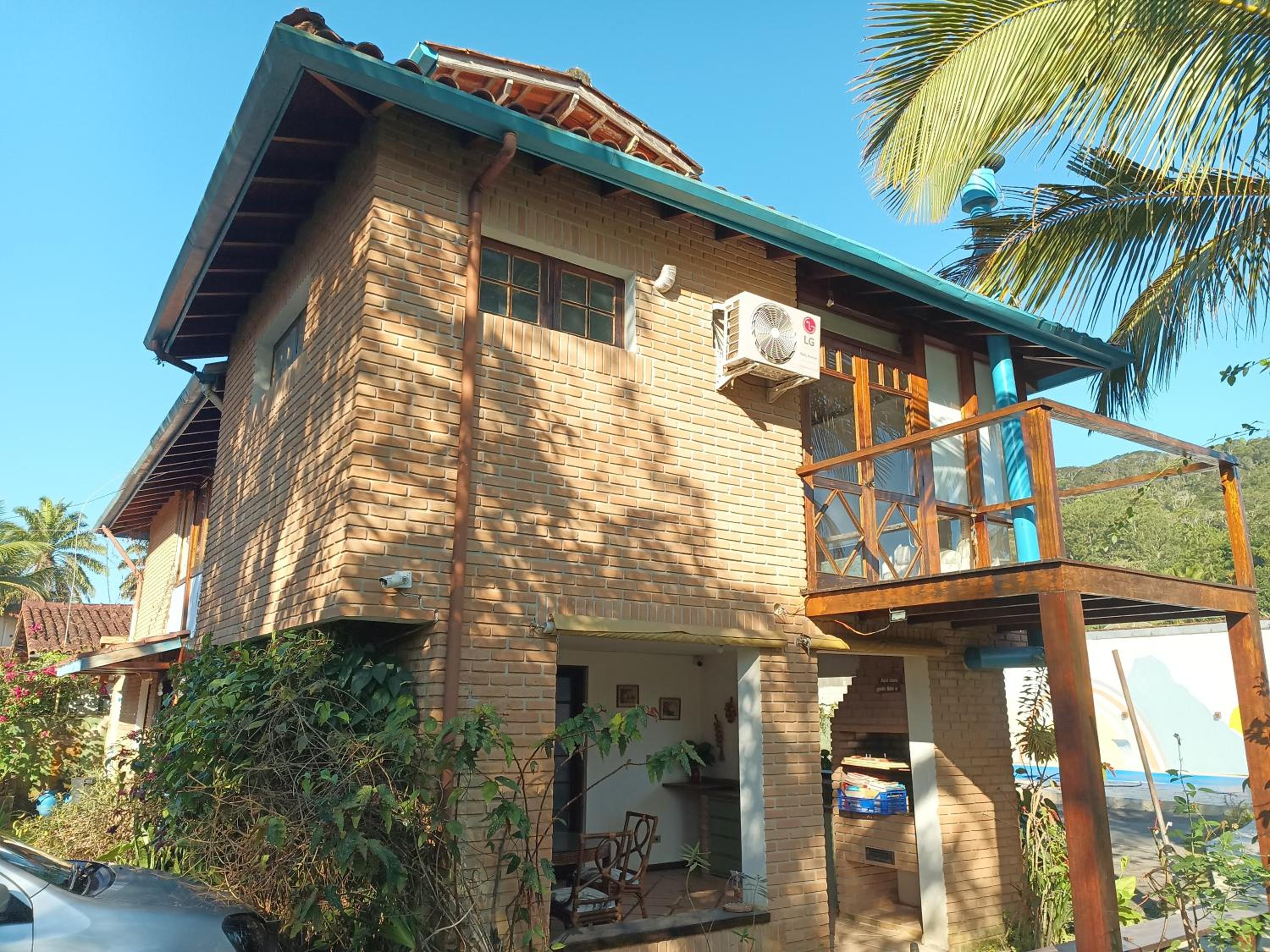Four-Bedroom House photo 3