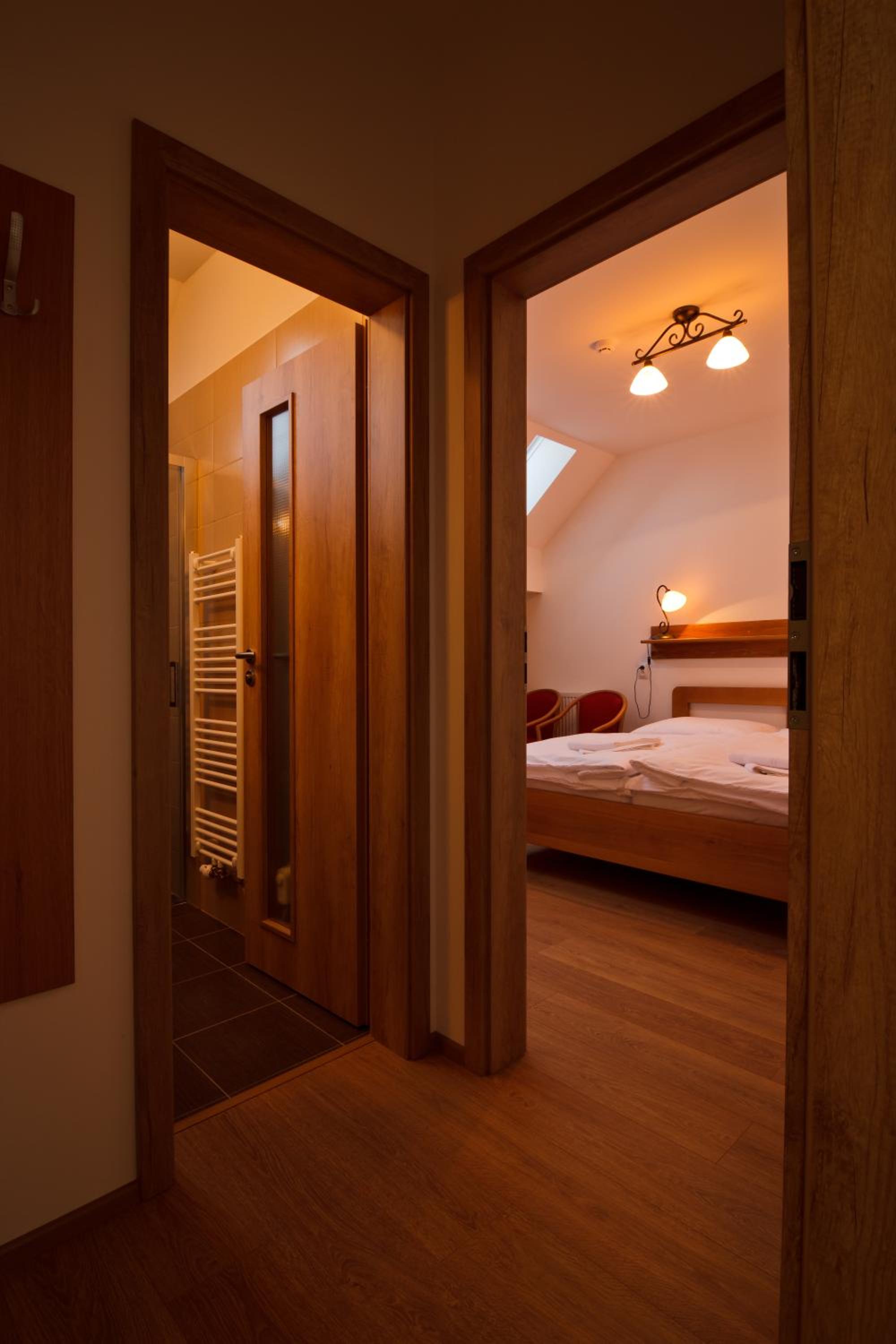 Deluxe Double Room with Extra Bed photo 3