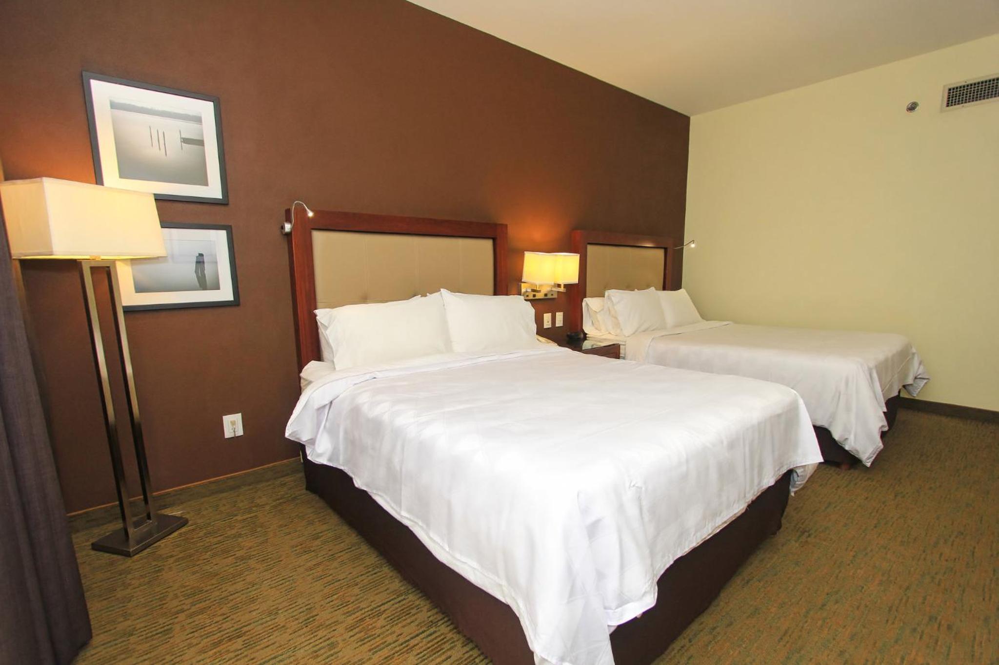 Standard Double Room with Two Double Beds - Photo 4