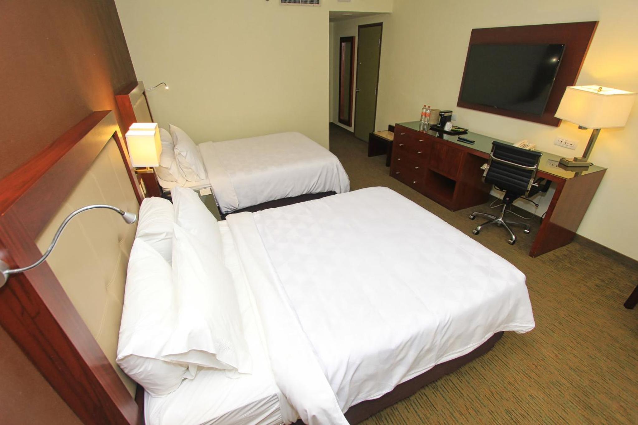 Standard Double Room with Two Double Beds - Photo 2