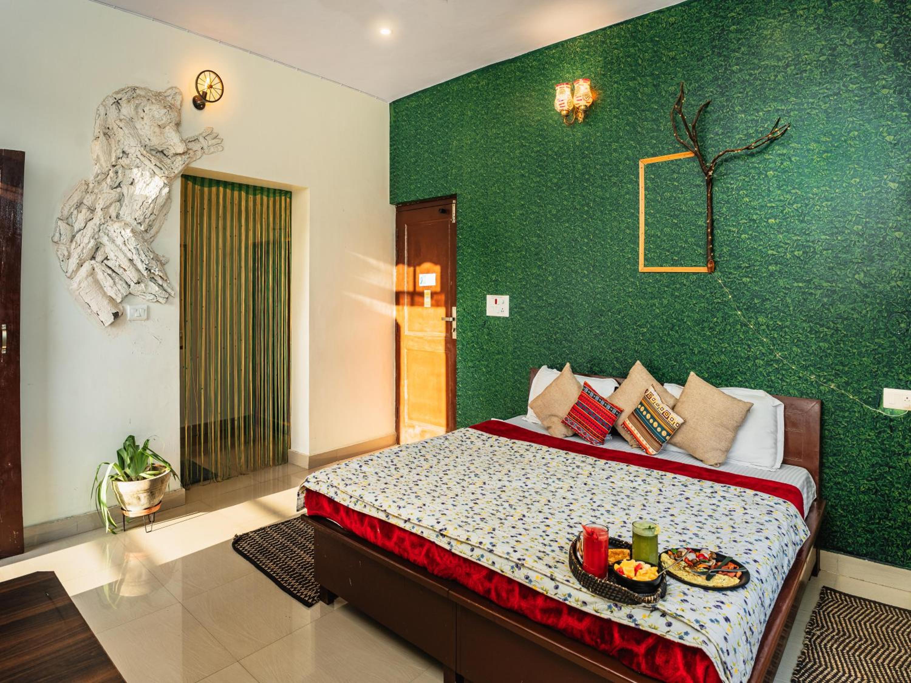Deluxe Double Room with Balcony photo 1