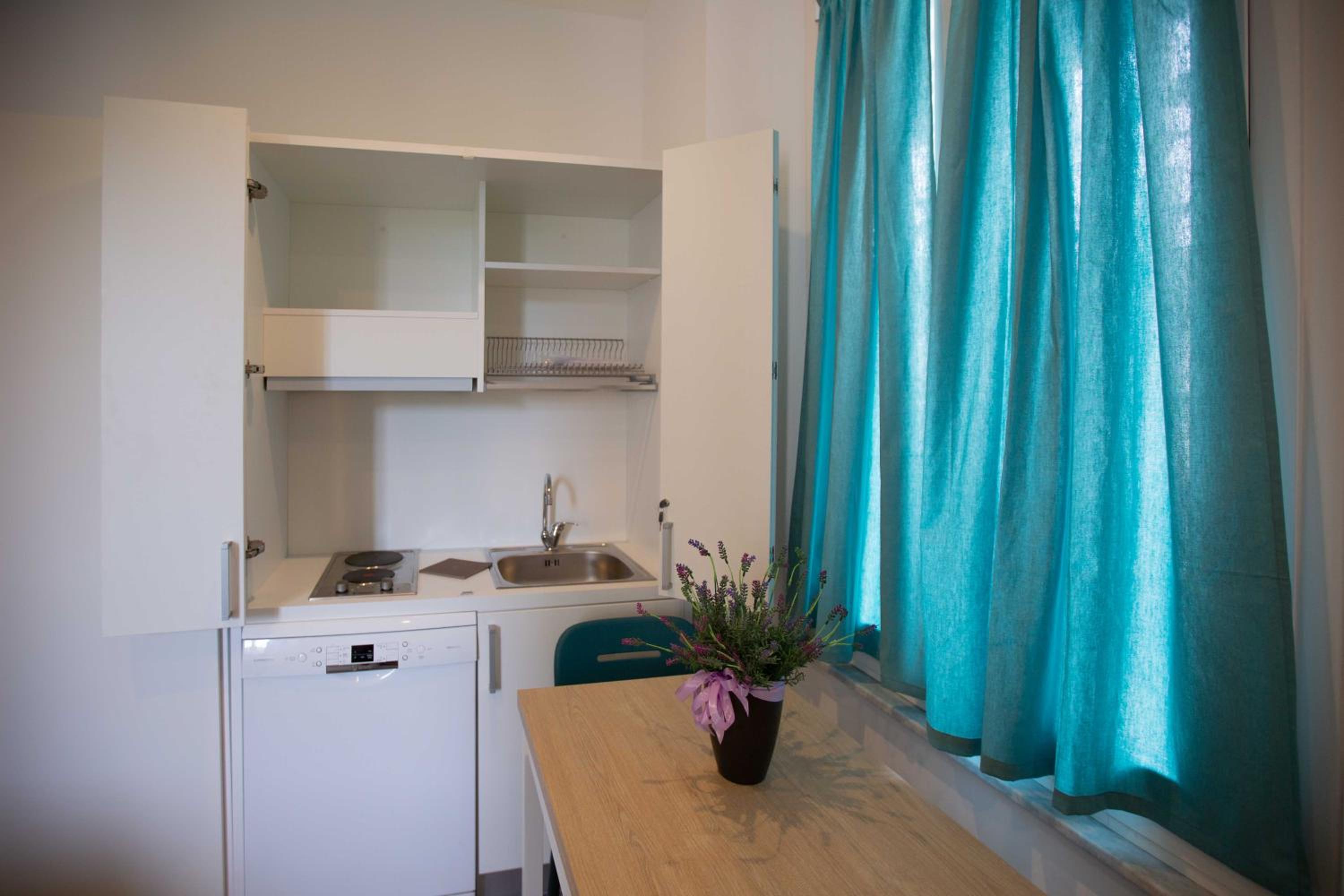 Two-Bedroom Deluxe Apartment with Garden View photo 2