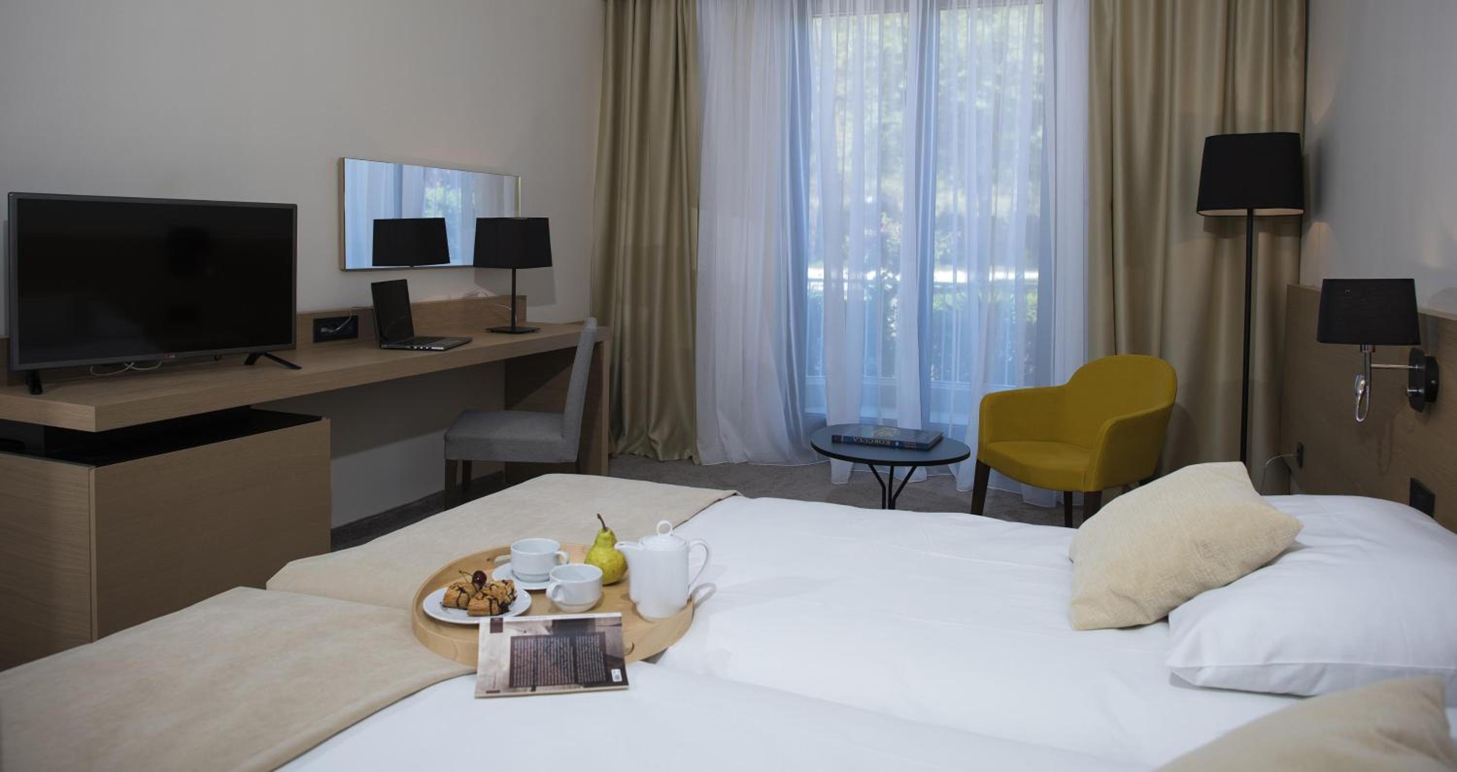 Standard Double Room - Photo 1