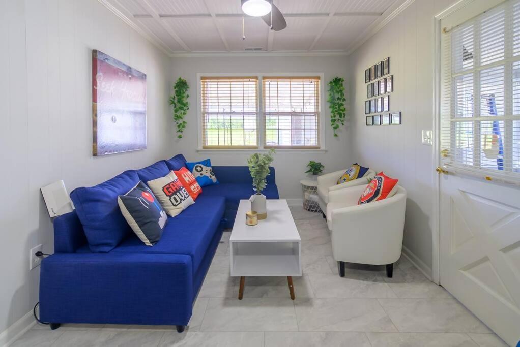 Three-Bedroom House photo 1
