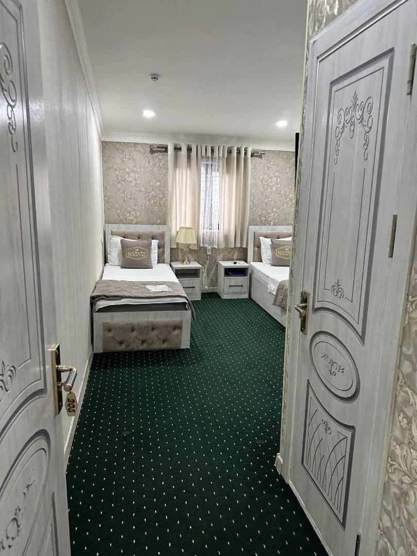 Twin Room - Photo 11