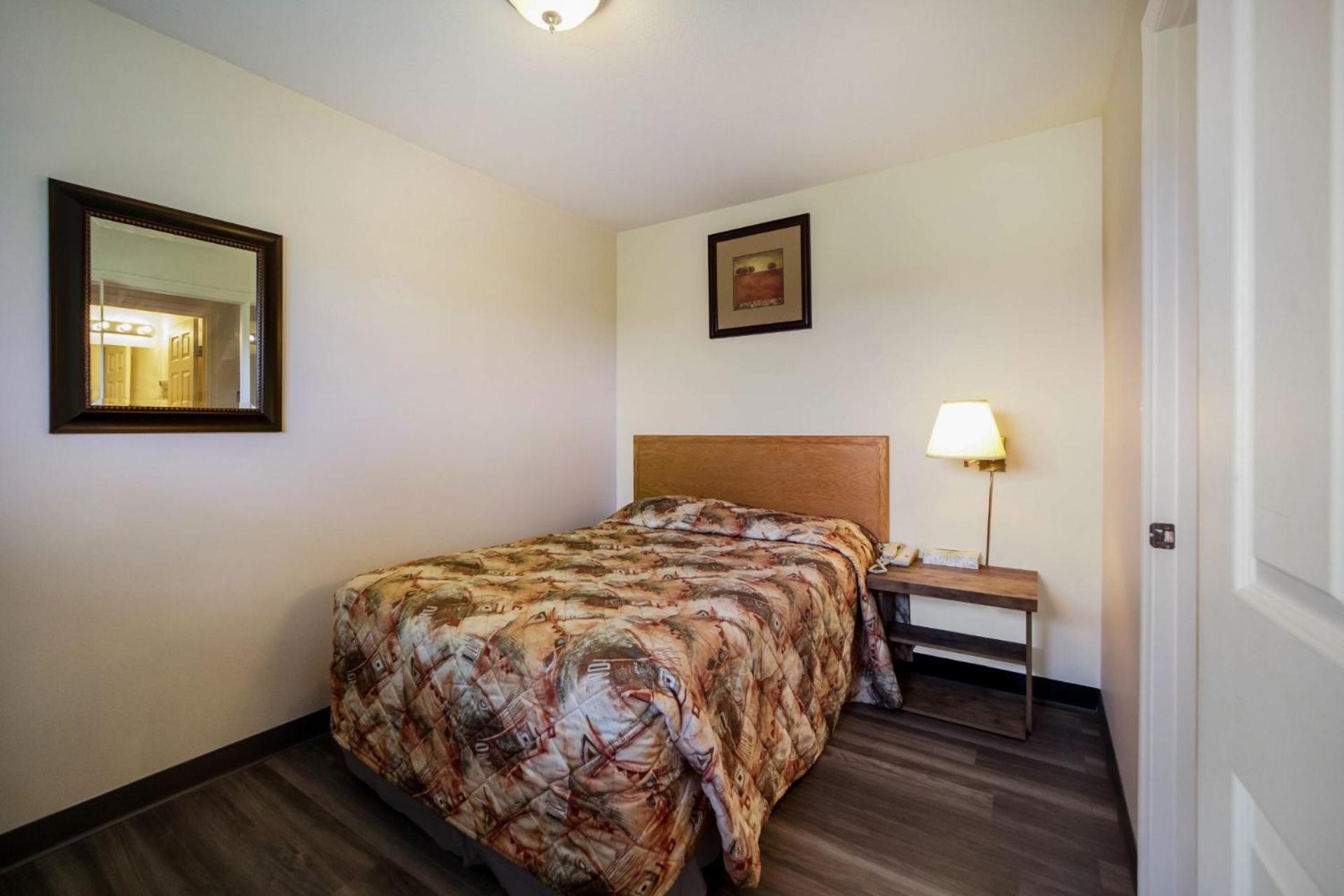 2 Double Beds Kitchenette Suite Non Smoking