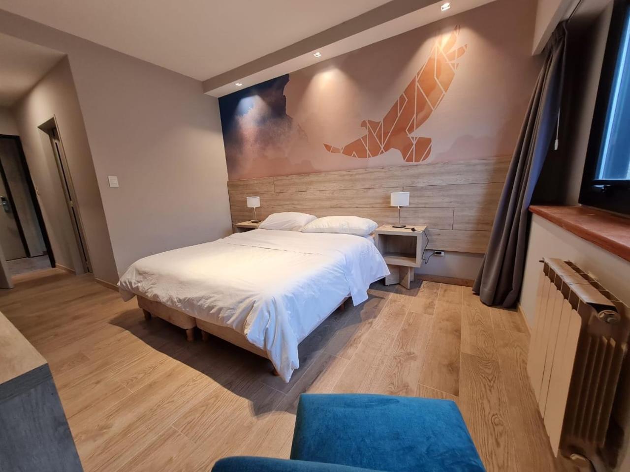 Double or Twin Room with Lake View