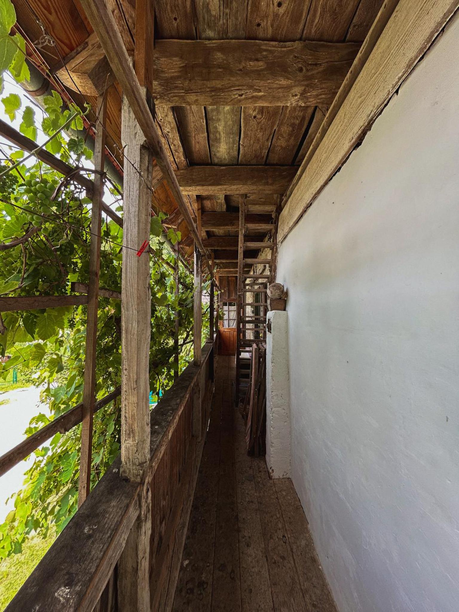 Two-Bedroom House - Photo 8