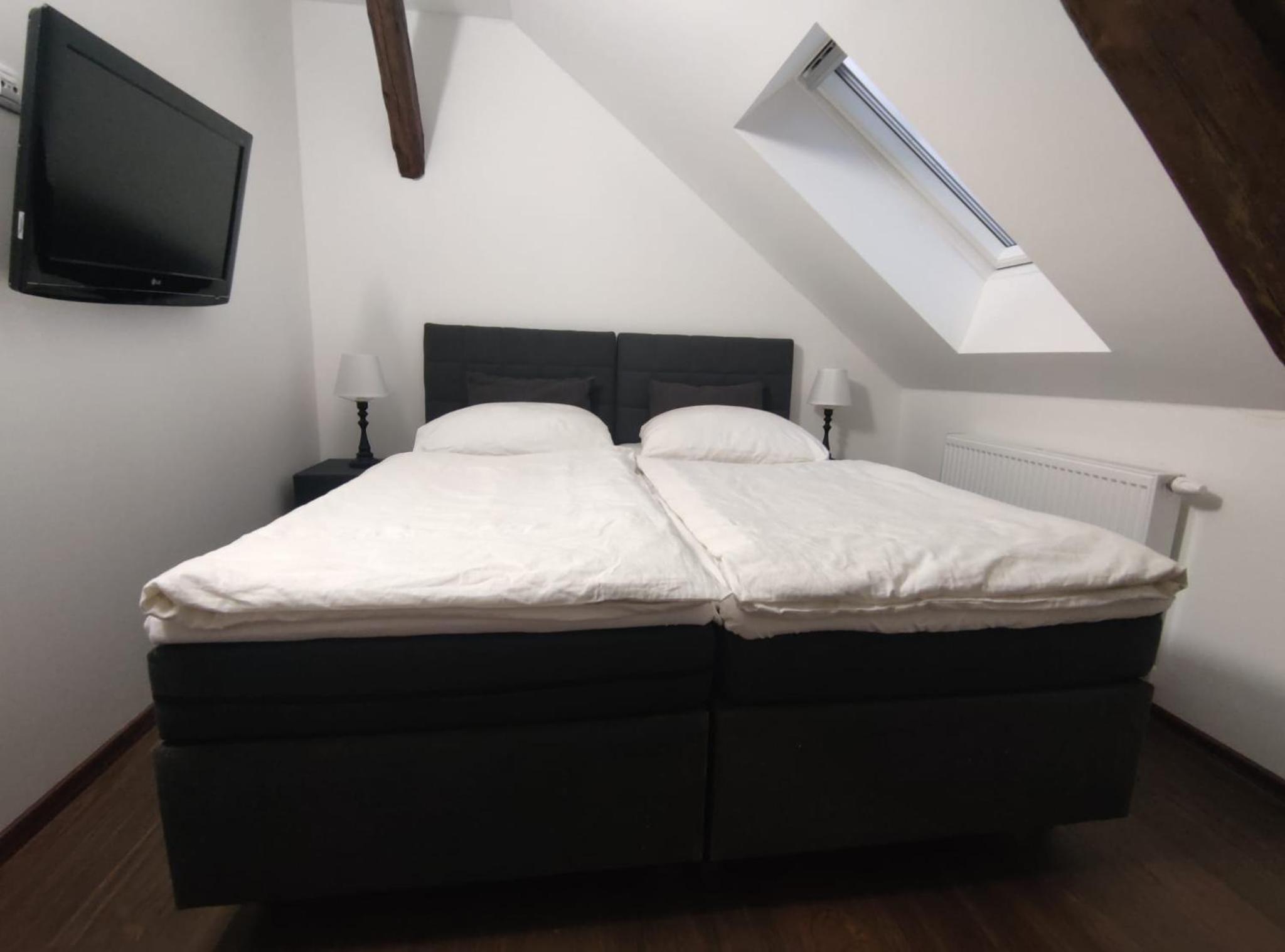 Double or Twin Room with Private Bathroom photo 1