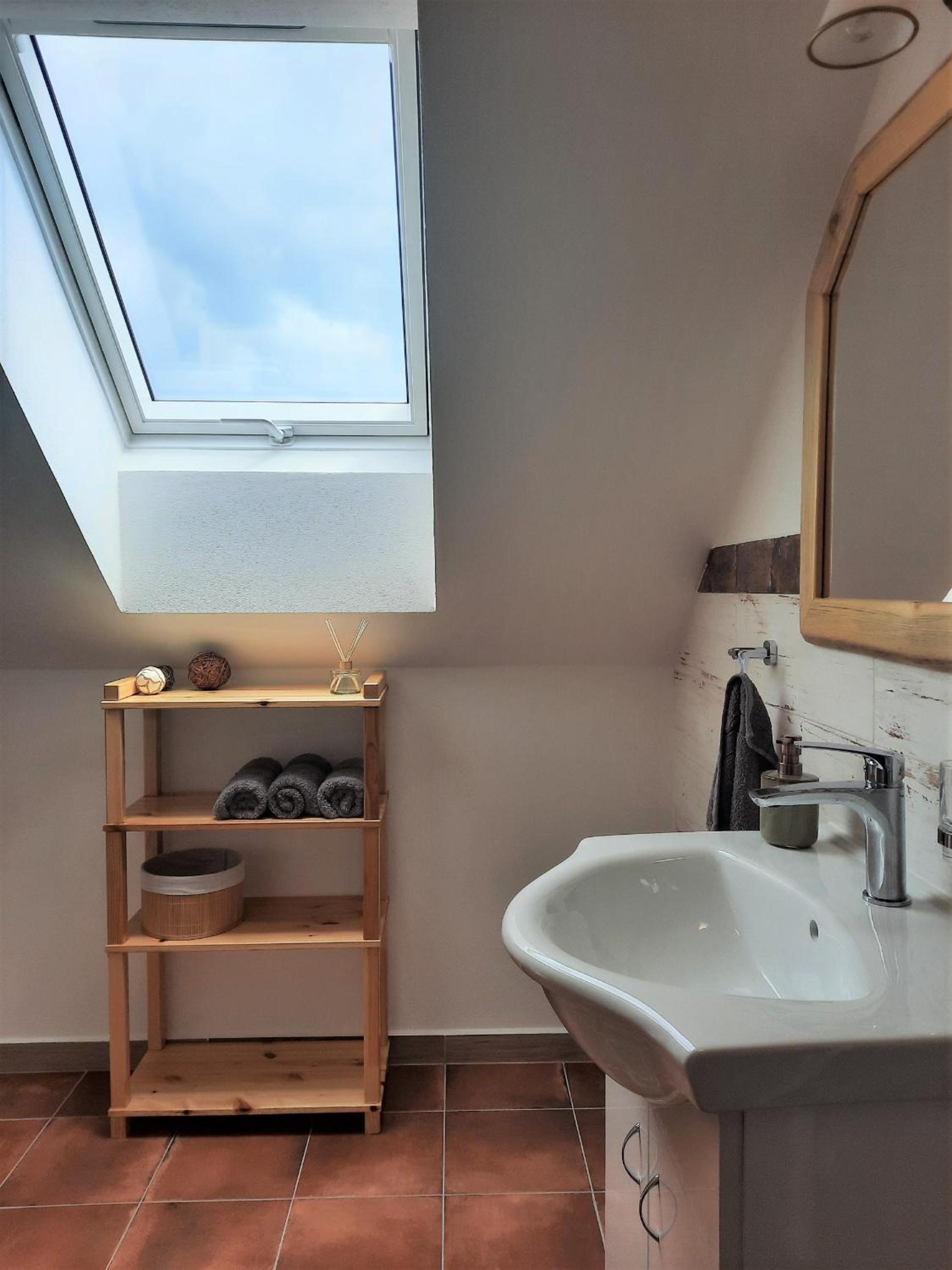 Triple Room with Private Bathroom photo 3
