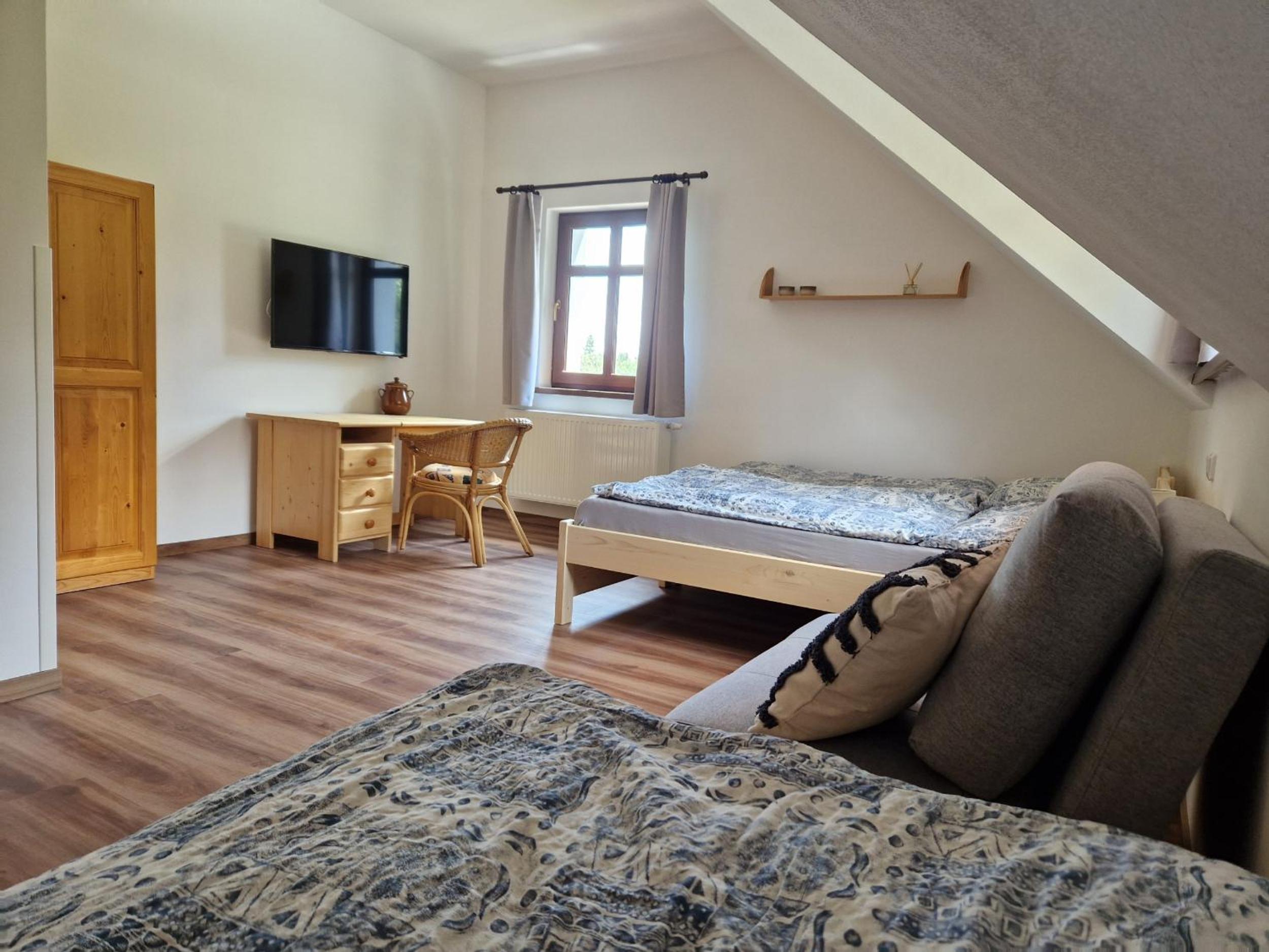 Triple Room with Bathroom photo 1