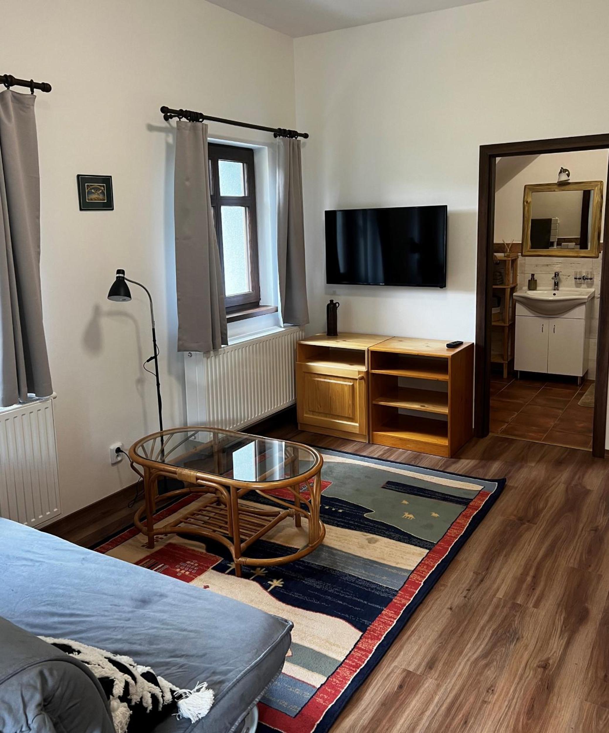 Quadruple Room with Private Bathroom photo 1