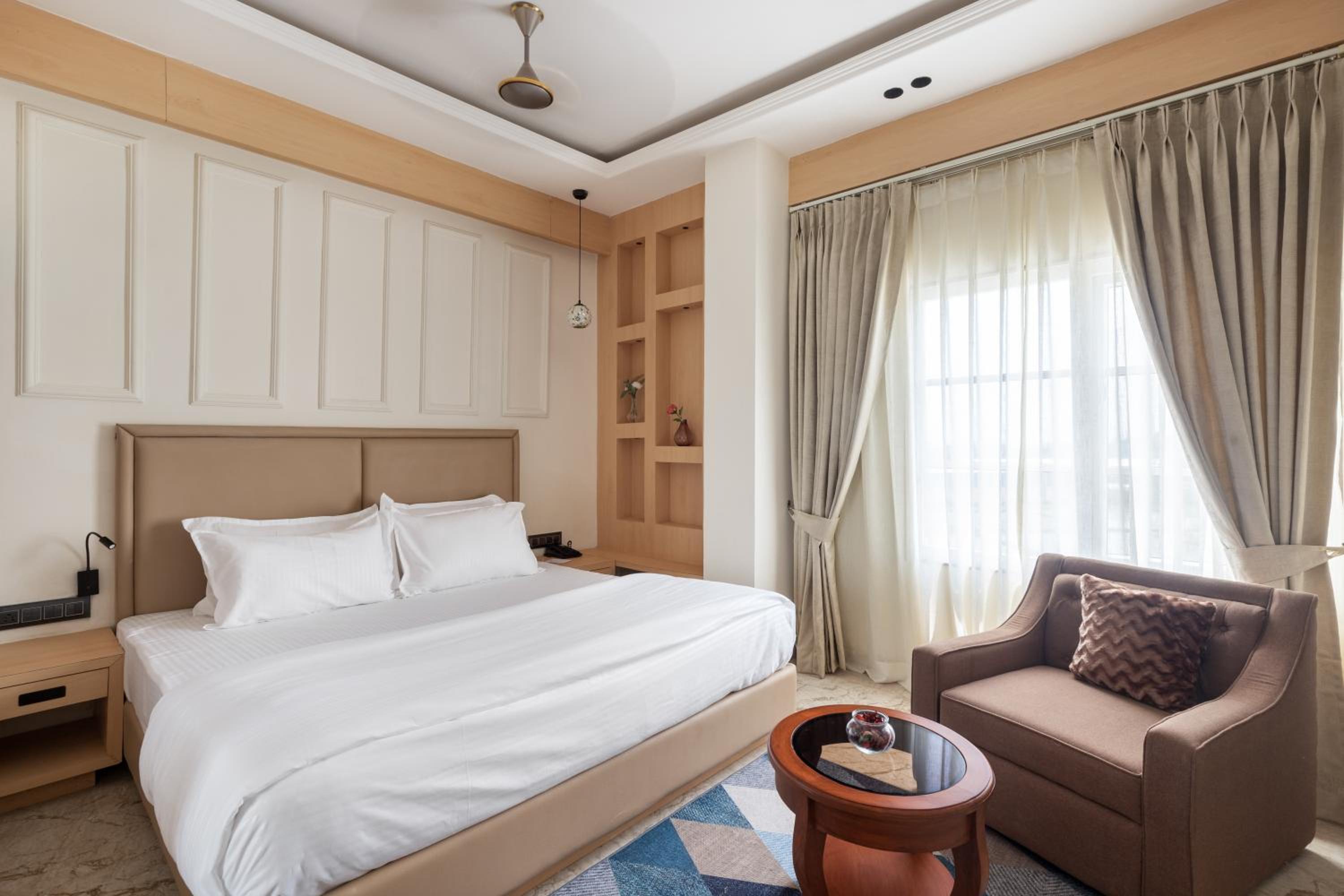 Deluxe Double Room with Shower photo 2