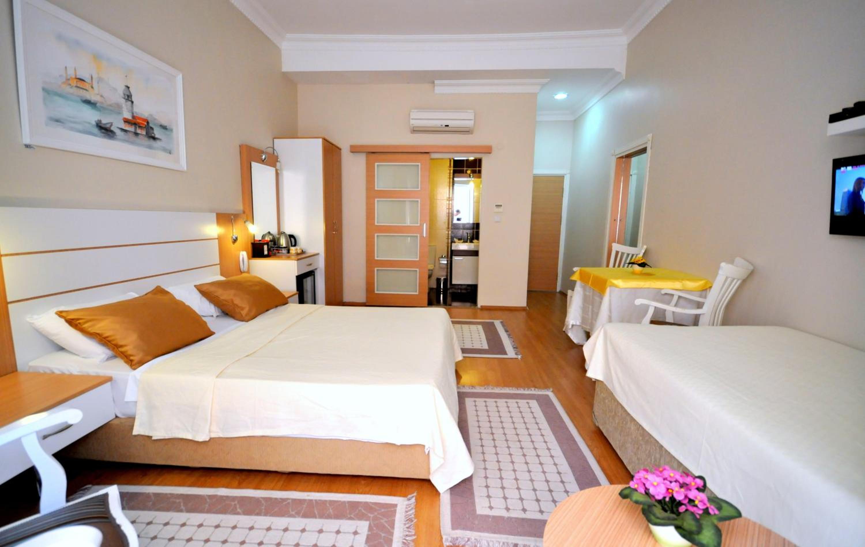 Triple Room photo 2