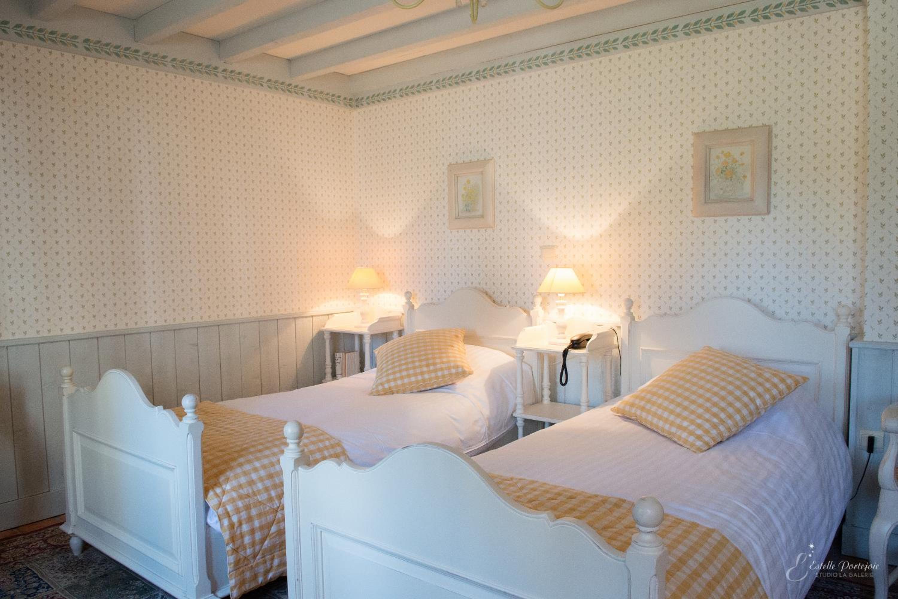 Superior Twin Room - Photo 6
