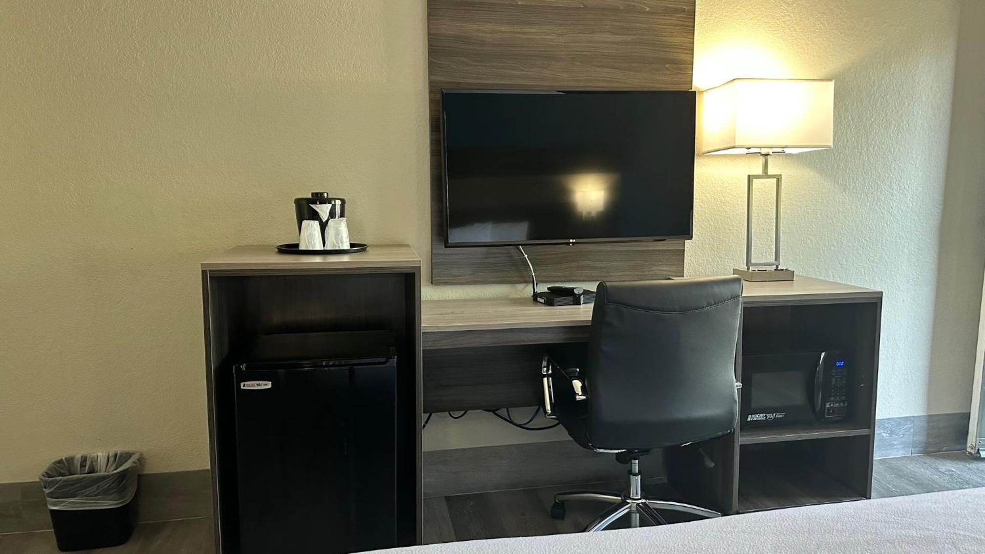 King Room - Disability Access - Photo 3