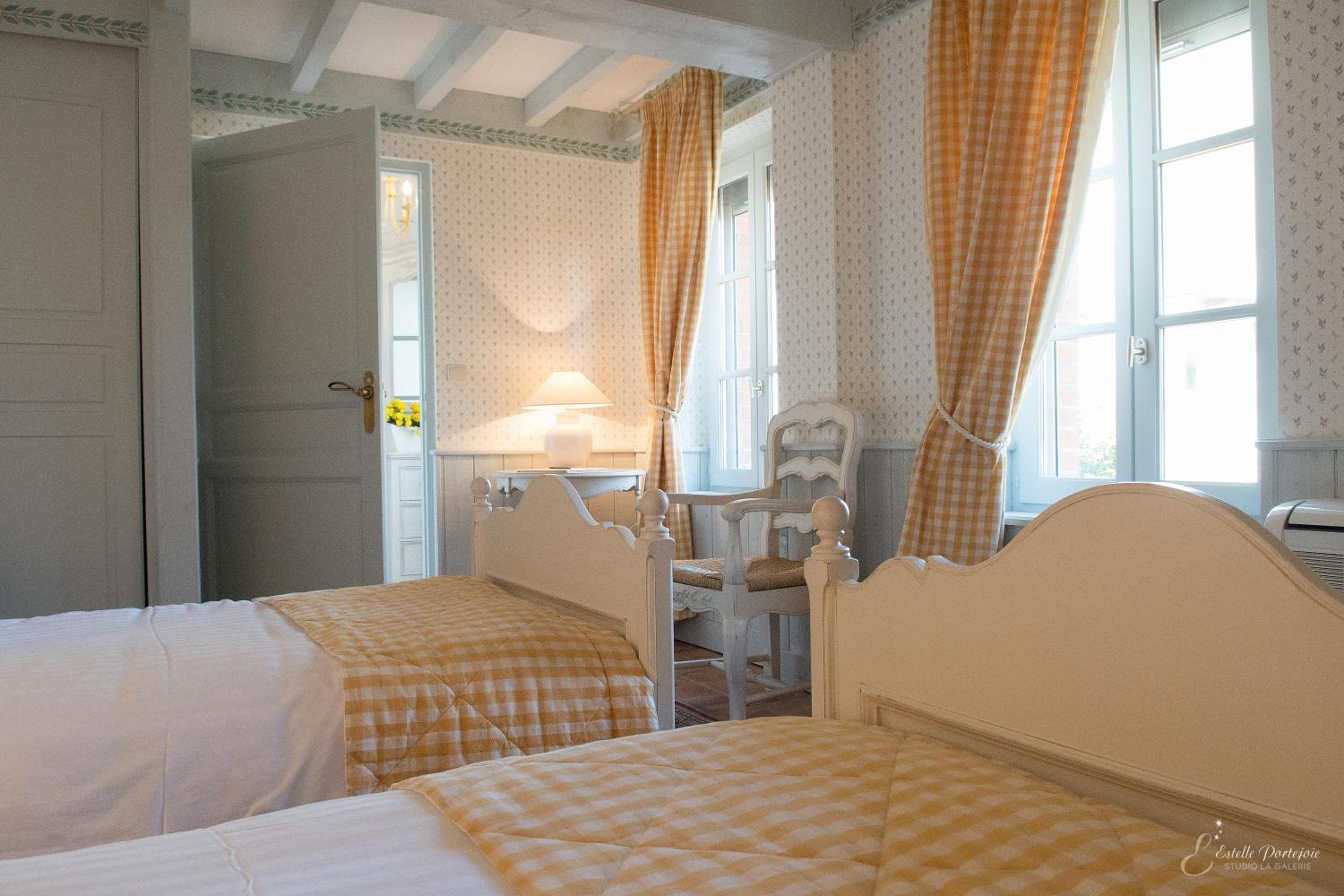 Superior Twin Room - Photo 4