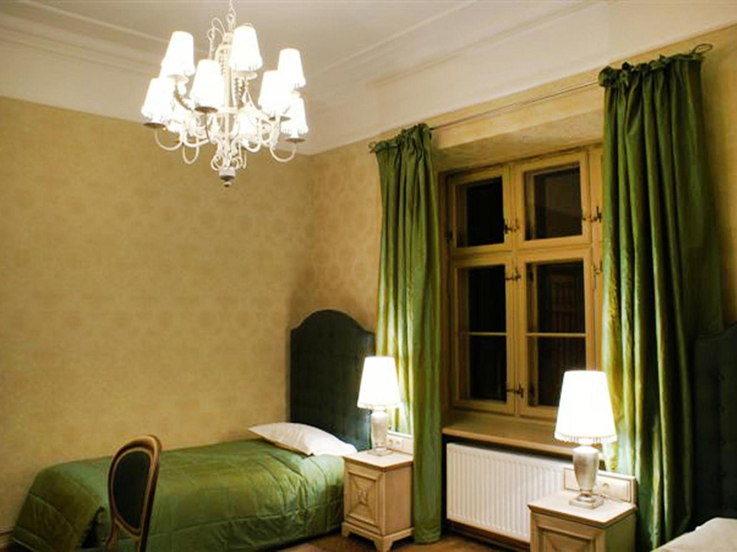 Double Room - Photo 10