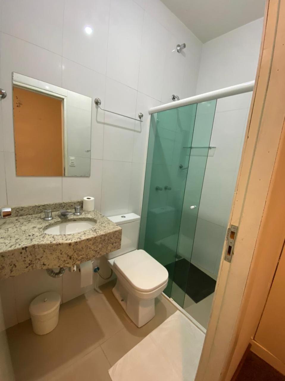 Large Double Room - Photo 2
