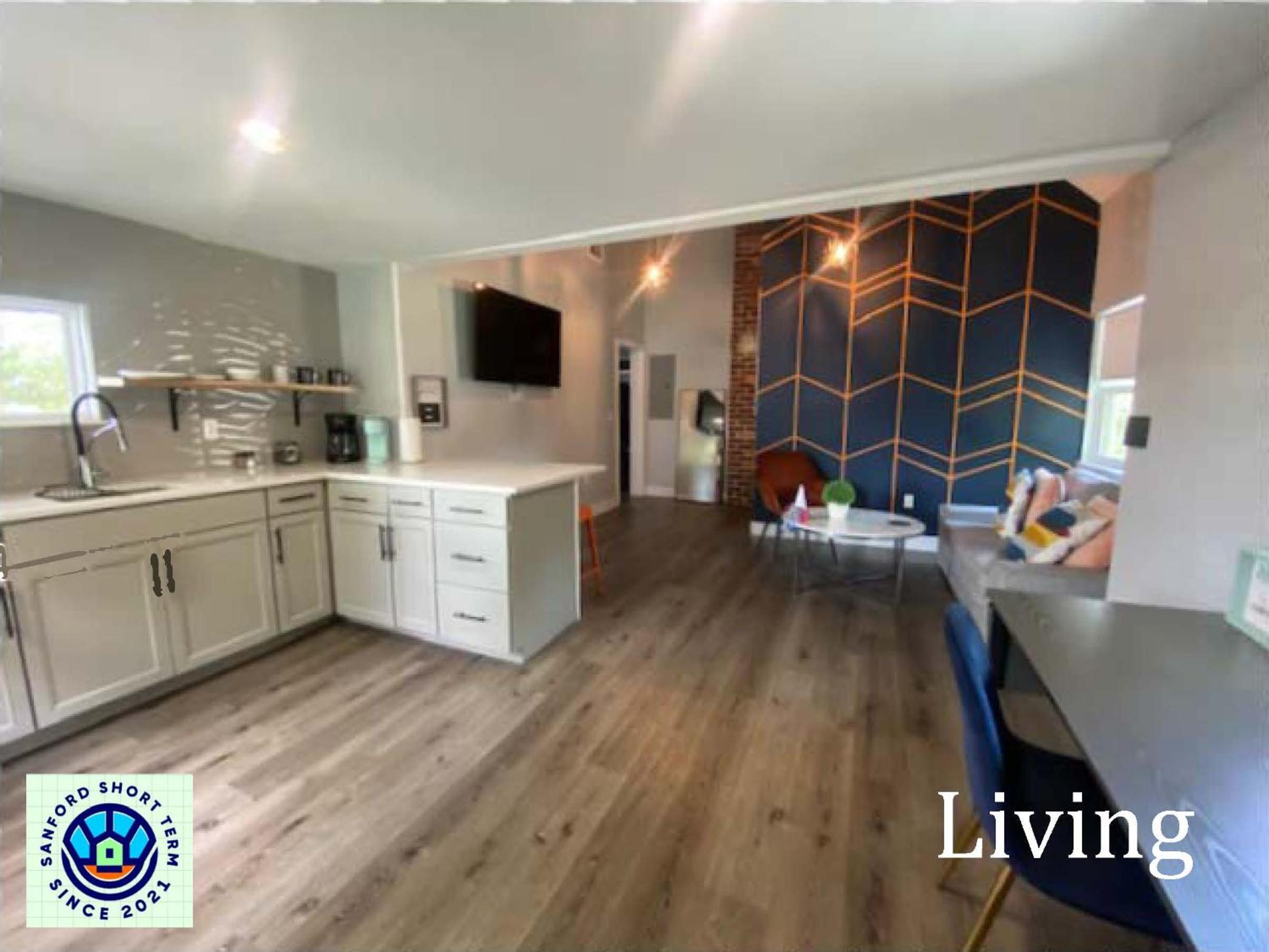 Two-Bedroom Apartment - Photo 25
