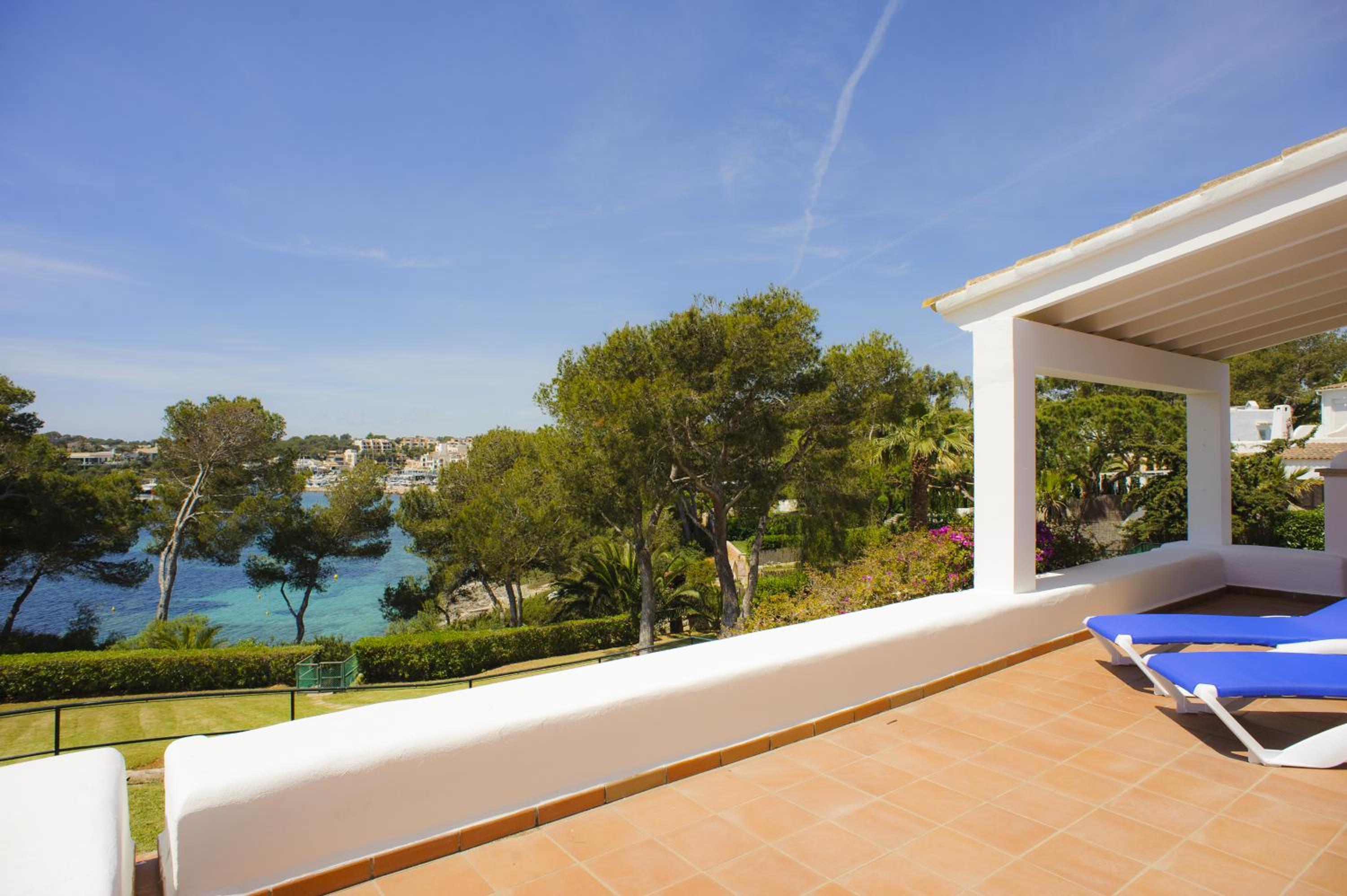 Villa With Sea View photo 3