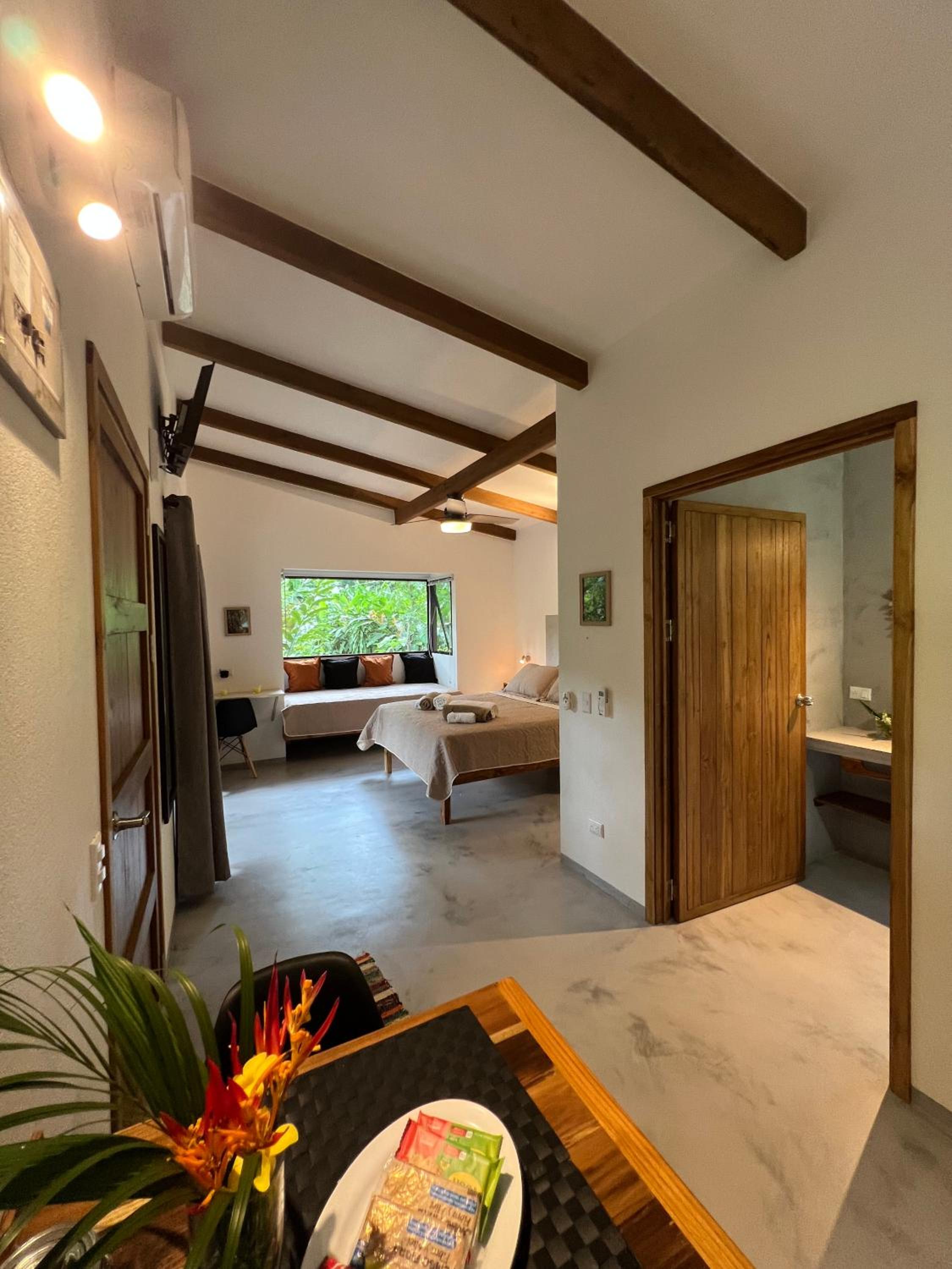 One-Bedroom House photo 3