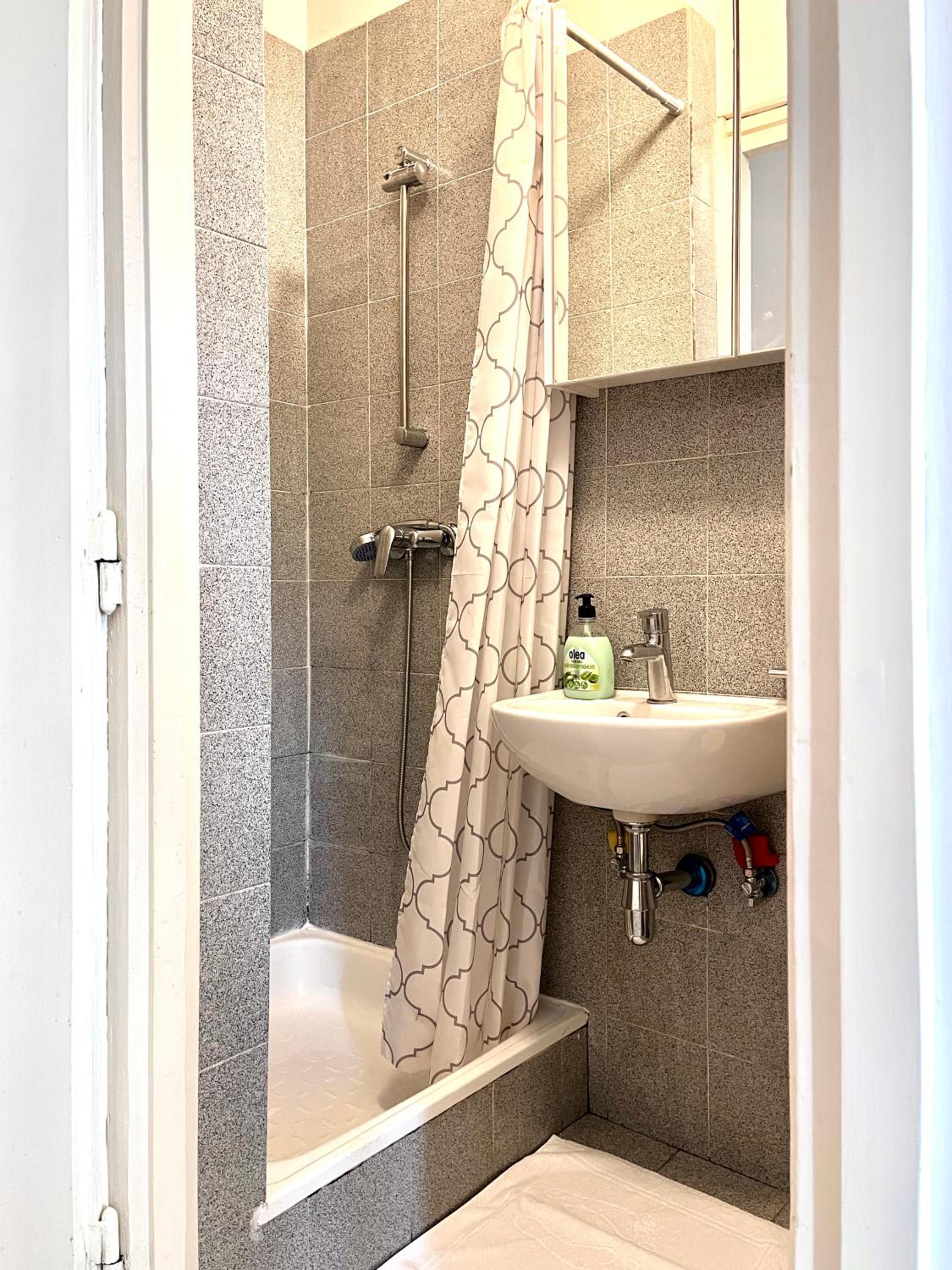Apartment - Photo 24