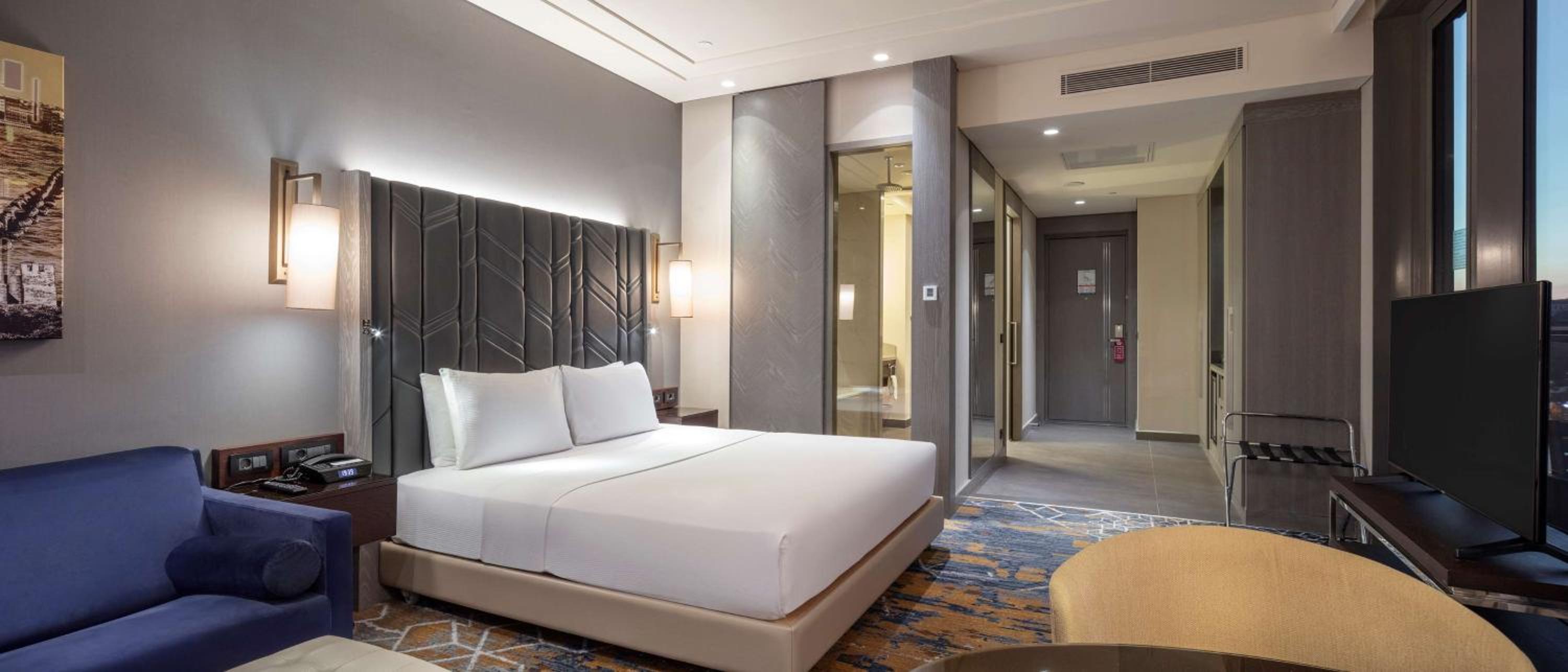 King Room - Mobility Accessible