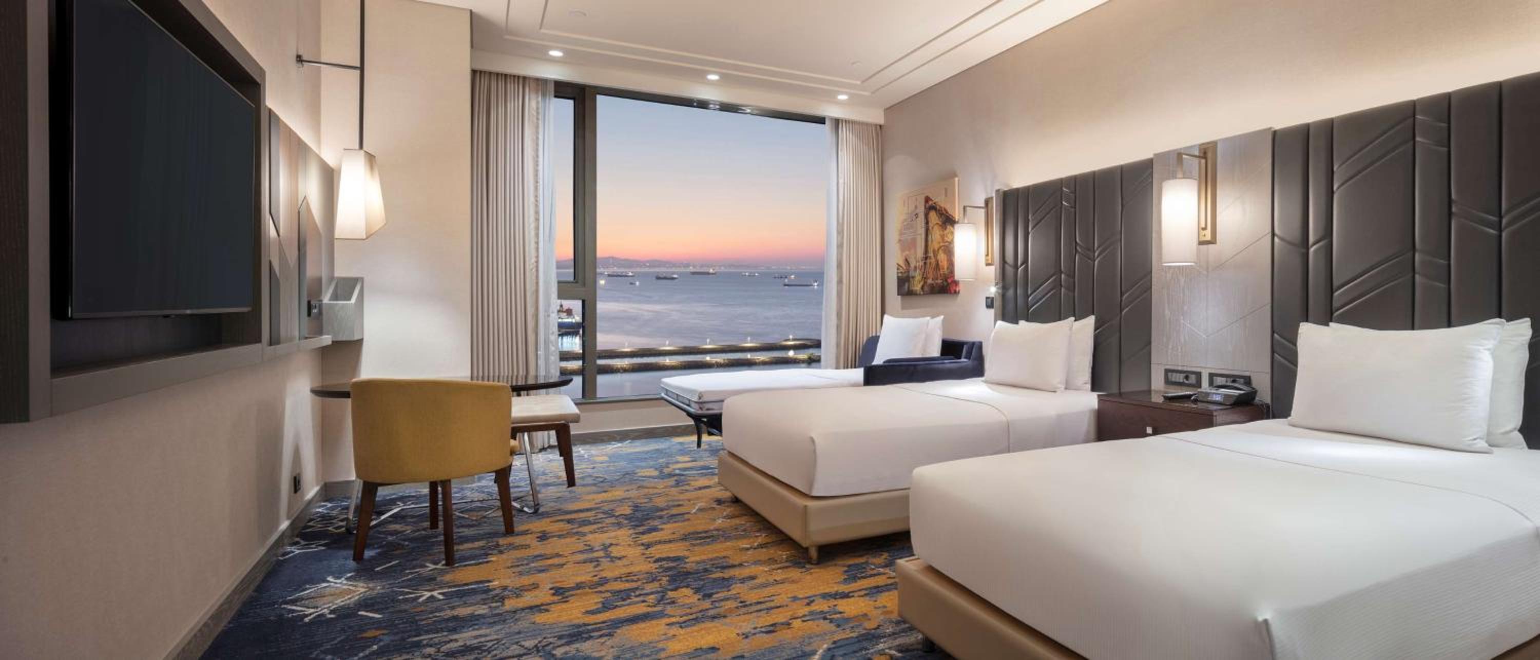Deluxe Twin Room with Sea View